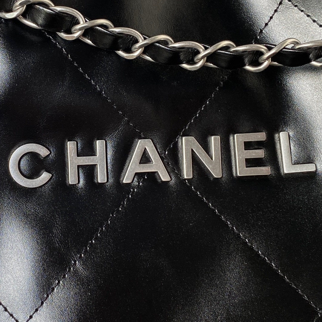 Ch**el 22 HANDBAG Shiny Calfskin 30×45×8cm