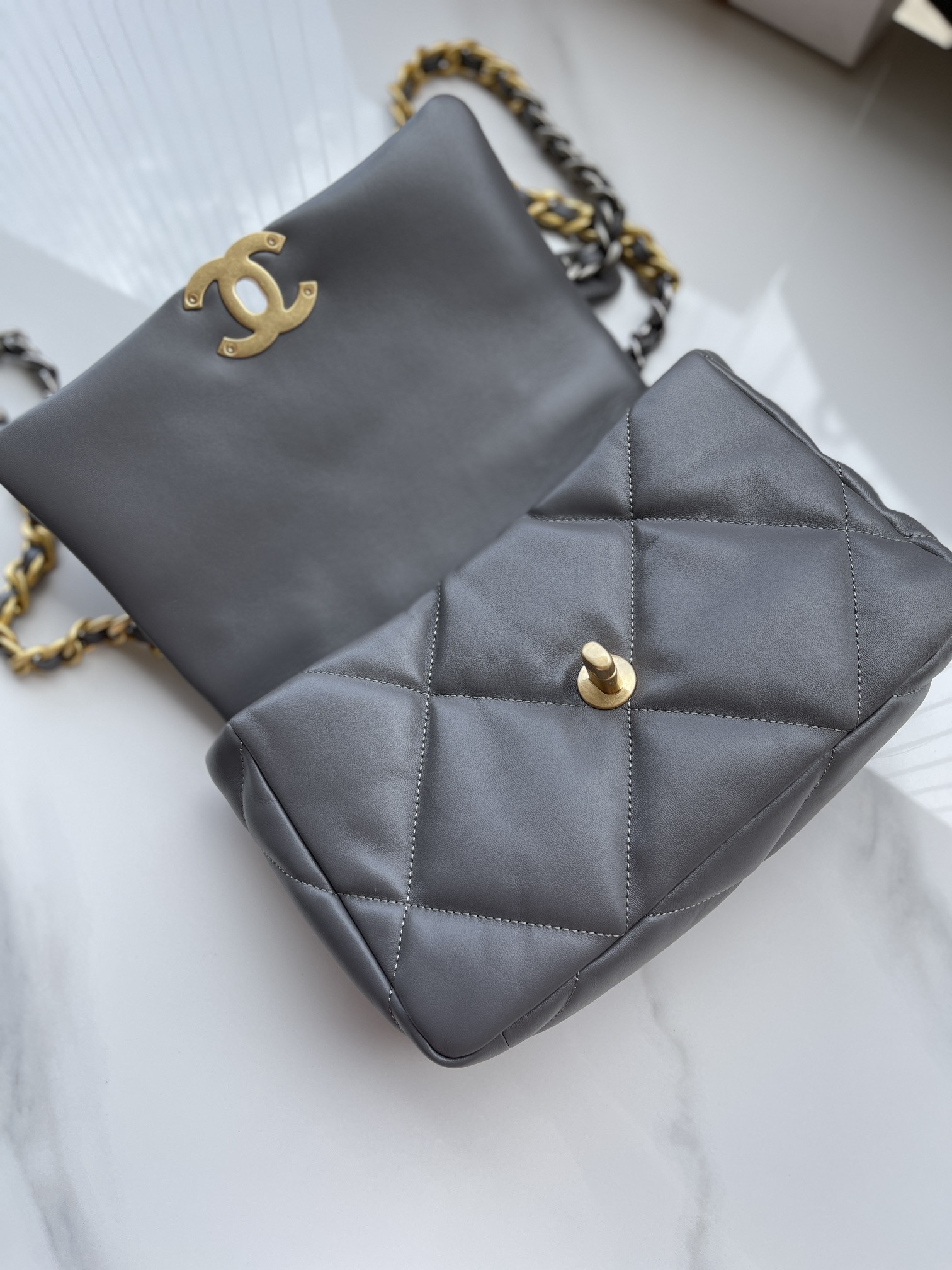 Ch**el 19 HANDBAG Shiny Leather, Gold-Tone, Silver-Tone & Ruthenium-Finish Metal Dark Gray 6.2 × 10.1 × 3.5 in