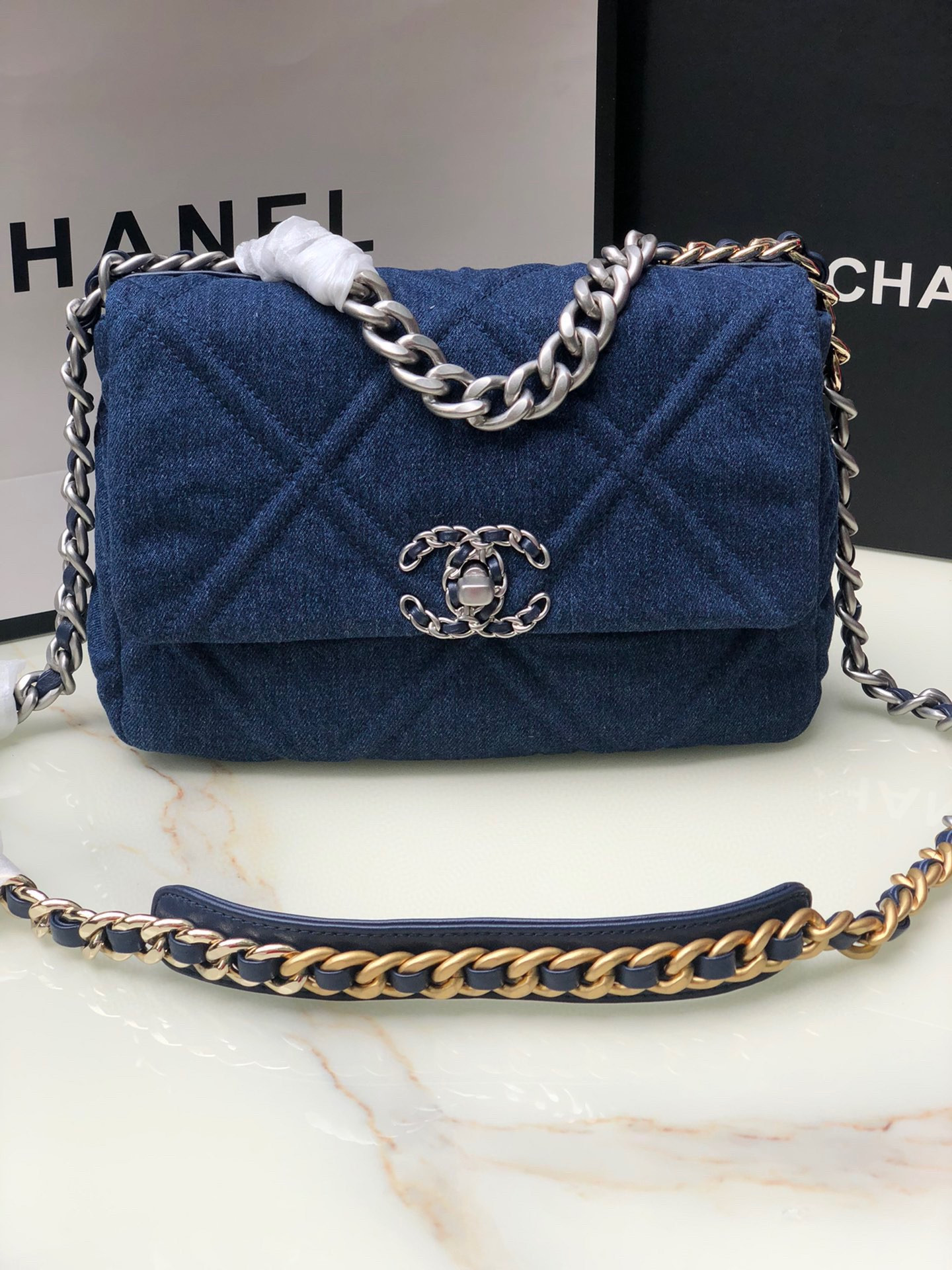Ch**el 19 HANDBAG, Gold-Tone, Silver-Tone & Ruthenium-Finish Metal Navy 6.2 × 10.1 × 3.5 in