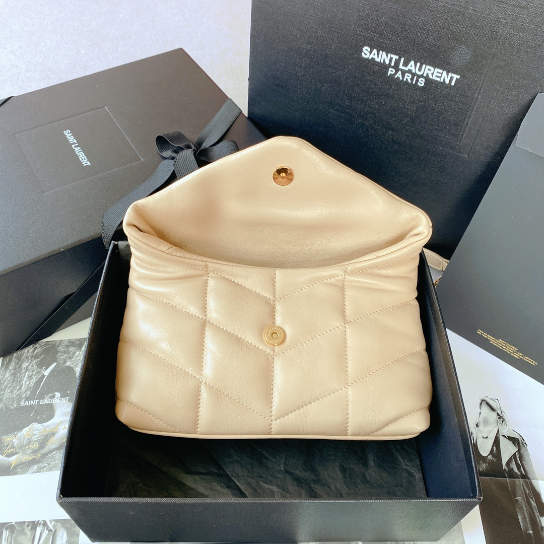 Y51 PUFFER IN LEATHER BEIGE 23 X 15.5 X 5.8 CM