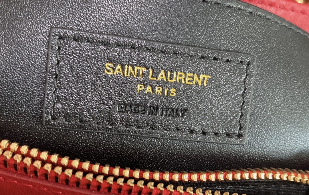 Y51 LOULOU SMALL IN QUILTED LEATHER SHINY RED GOLD 9 X 6.1 X 3.3 INCHES