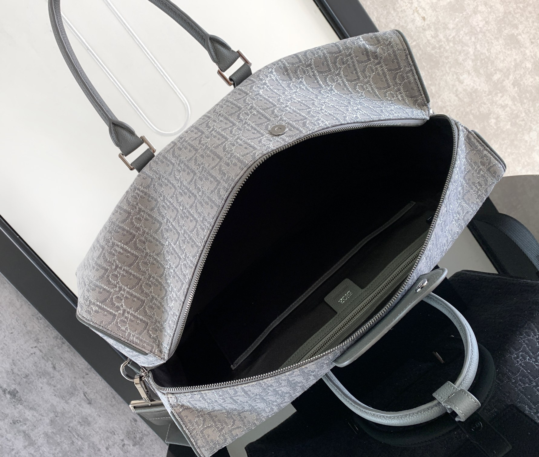 D10r Lingot Bag Gray 50 x 25 x 21.5 cm