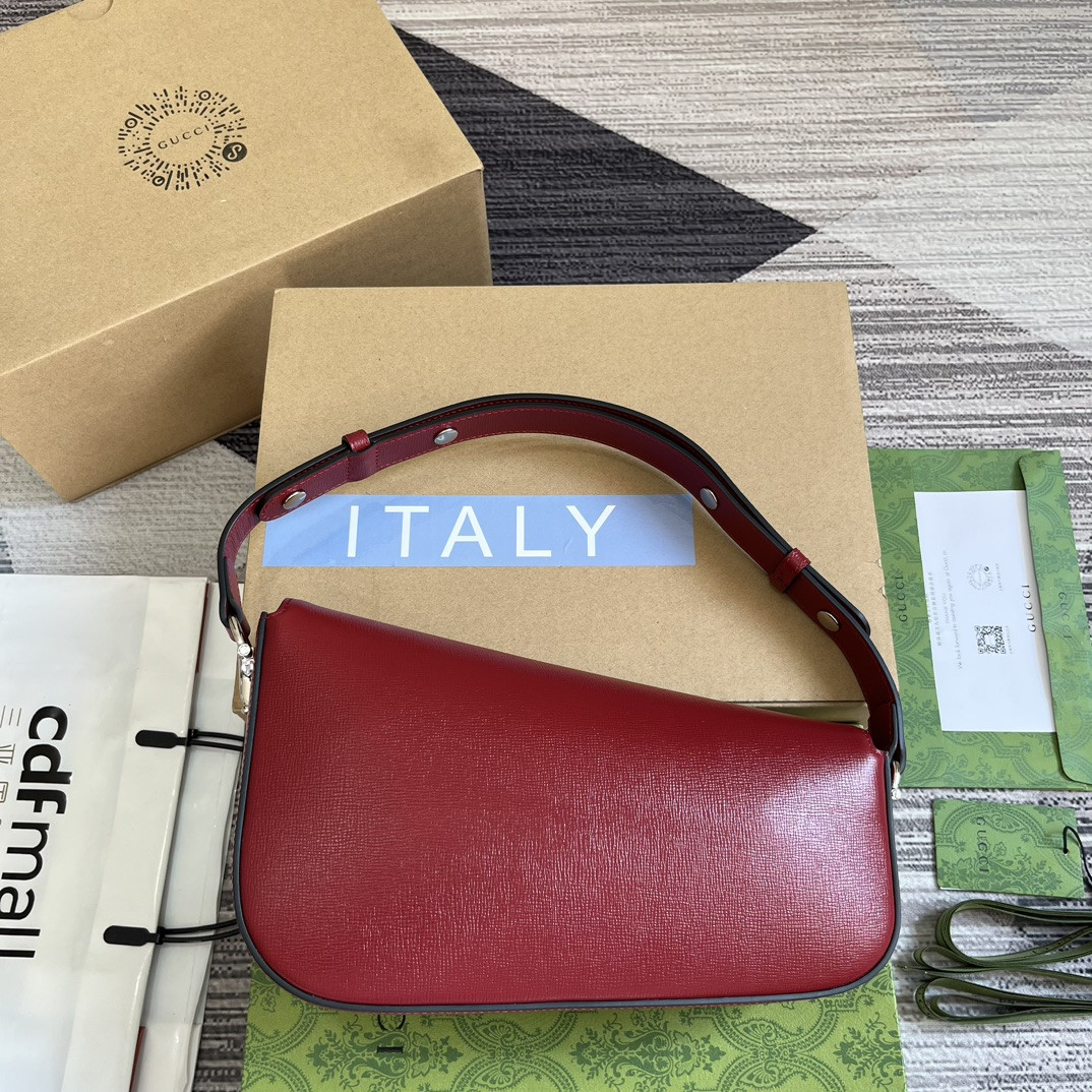 Gvc*1 HORSEBIT 1955 SMALL SHOULDER BAG RED 10.4"W x 6.7-4.1"H x 3.1-1.6"D