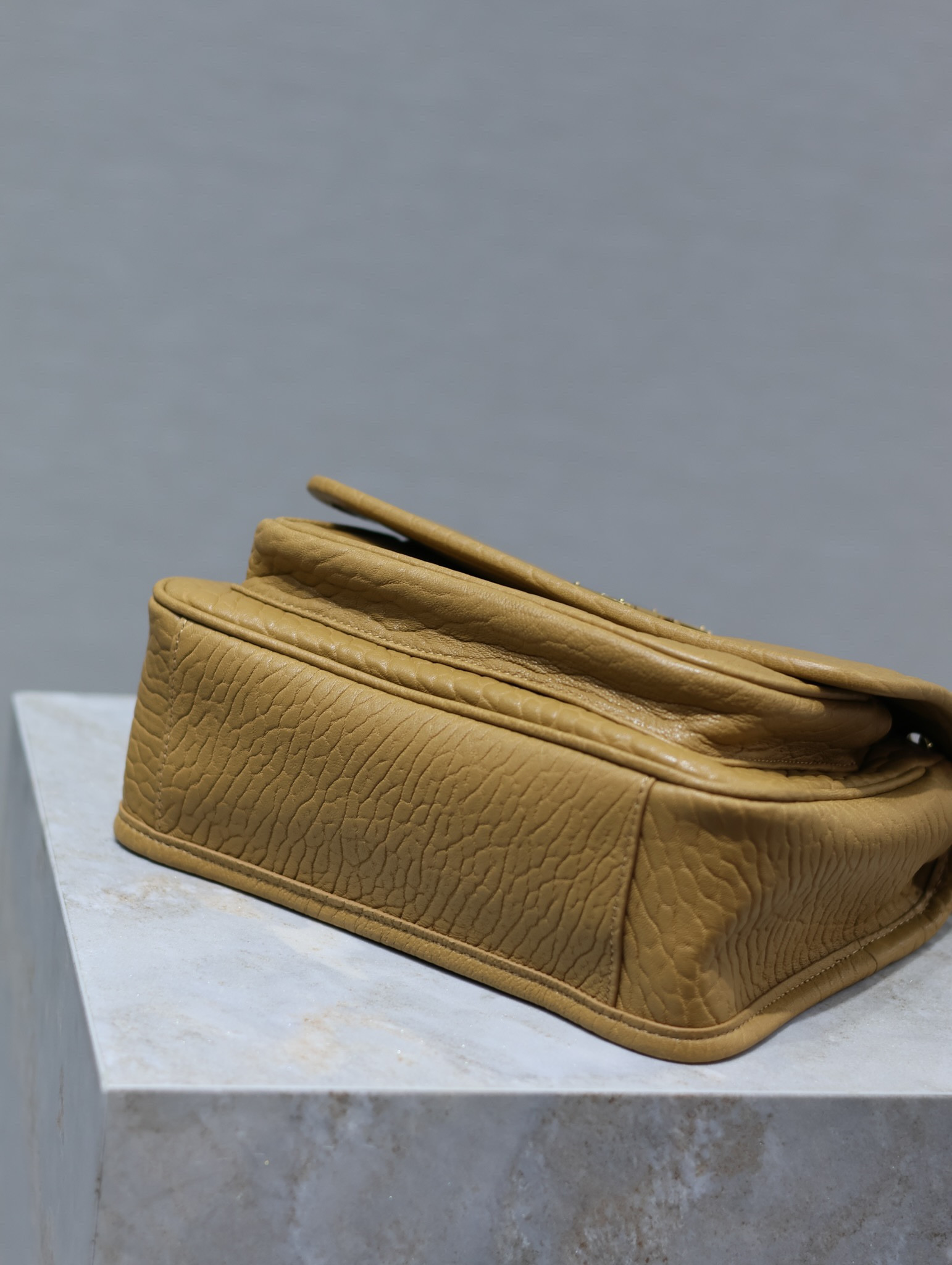 Y51 NIKI BABY IN VINTAGE LEATHER DARK CORK 8.2 X 6 X 2.9 INCHES