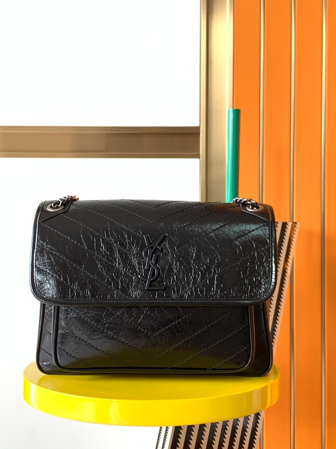 Y51 NIKI LARGE IN VINTAGE LEATHER 12.5 X 9 X 3.5 INCHES