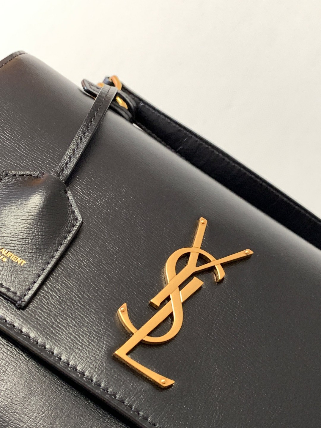 Y51 SUNSET LARGE IN SMOOTH LEATHER BLACK 10.6 X 7 X 3.1 INCHES