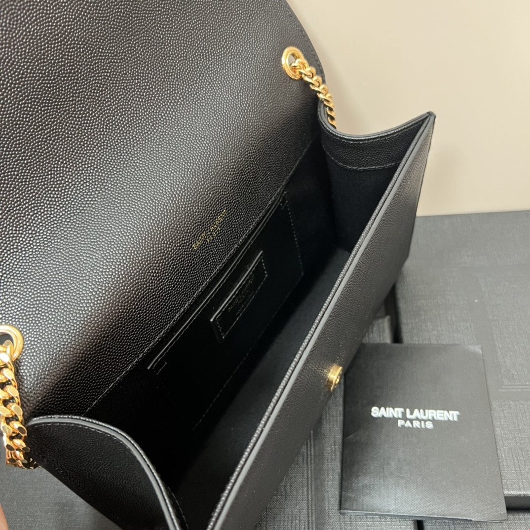 Y51 KATE MEDIUM IN GRAIN DE POUDRE EMBOSSED LEATHER BLACK GOLD 9.4 X 5.7 X 2.1 INCHES