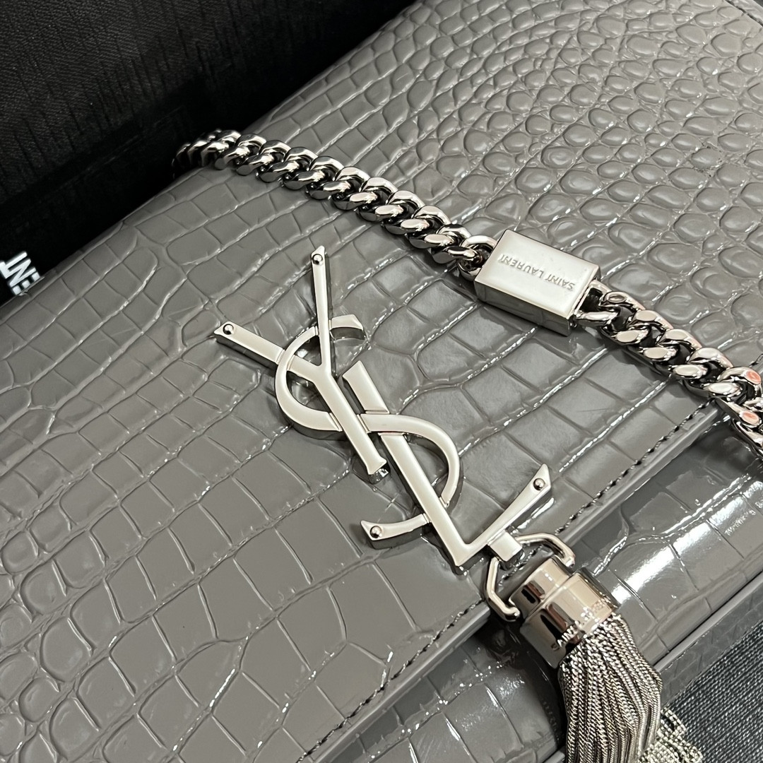 Y51 KATE MEDIUM TASSEL IN CROCODILE-EMBOSSED LEATHER GRAY 9.4 X 5.7 X 2.1 INCHES