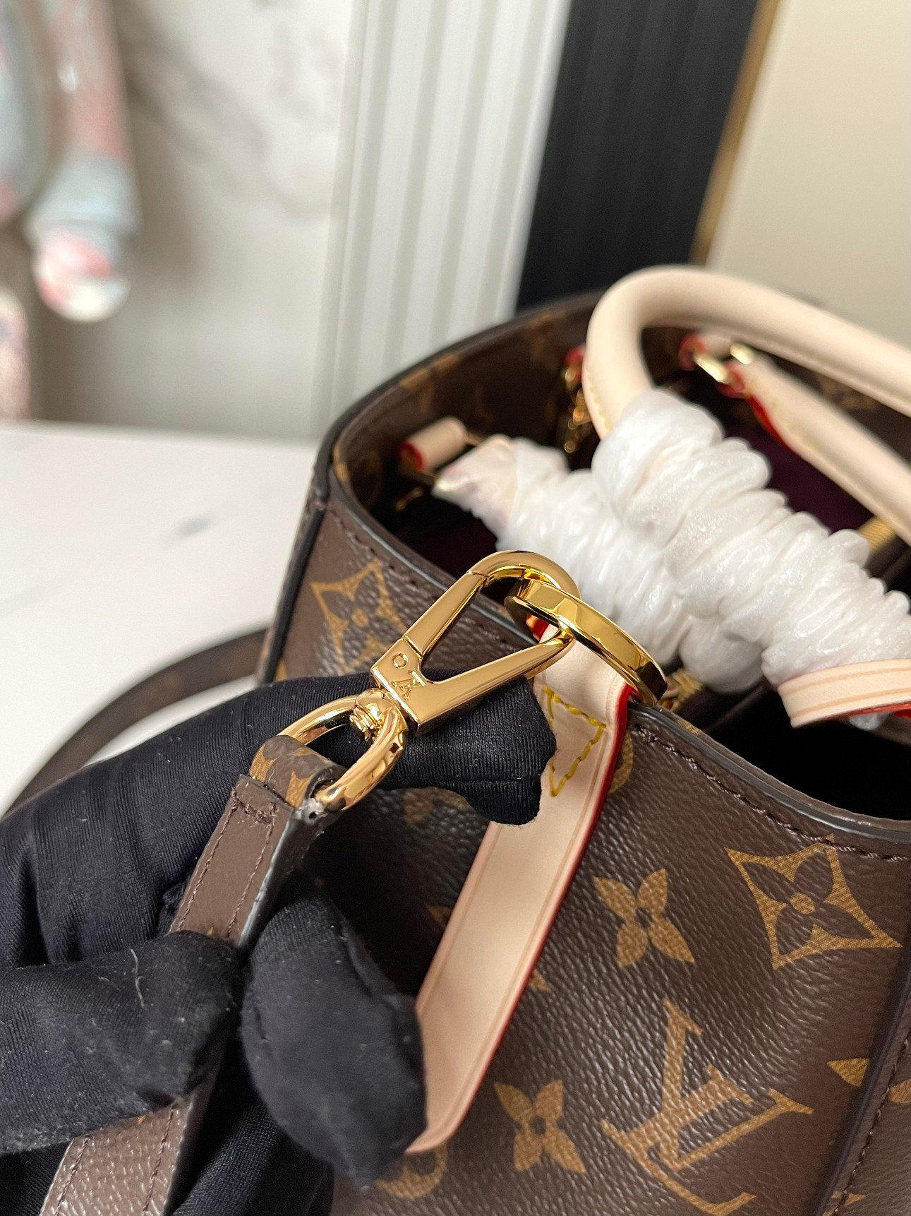 LV M41055 MONTAIGNE BB 29 x 20 x 13 cm