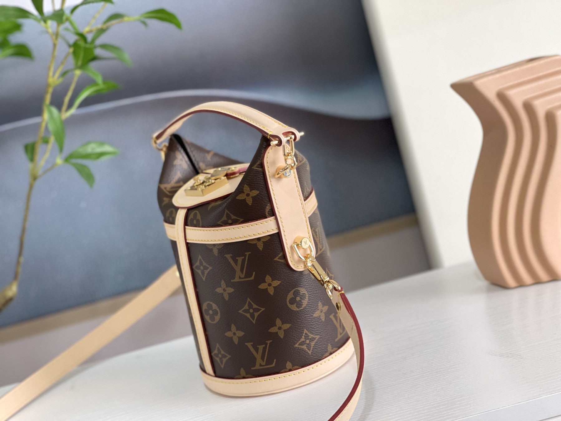 LV CANNES M43587 5.9x6.7x5.9 inches