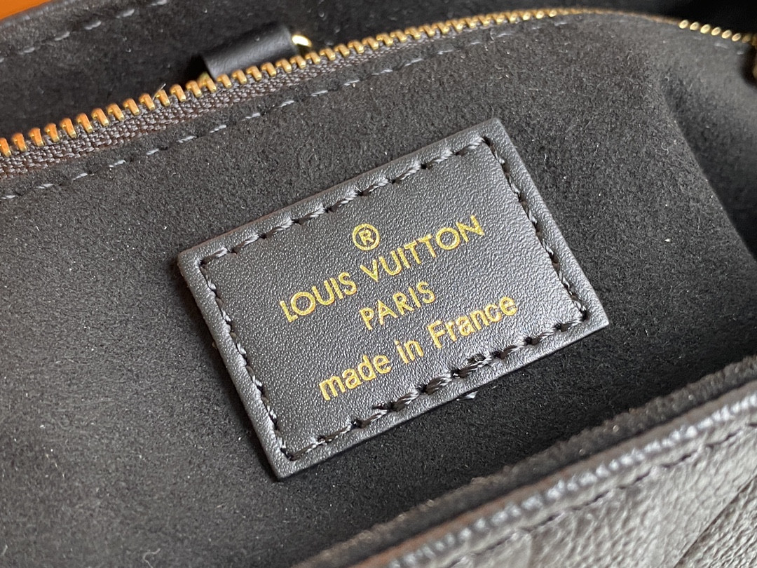 L0vis Vvtt0n OnTheGo Tote M45661 28 x 11 x 19 cm
