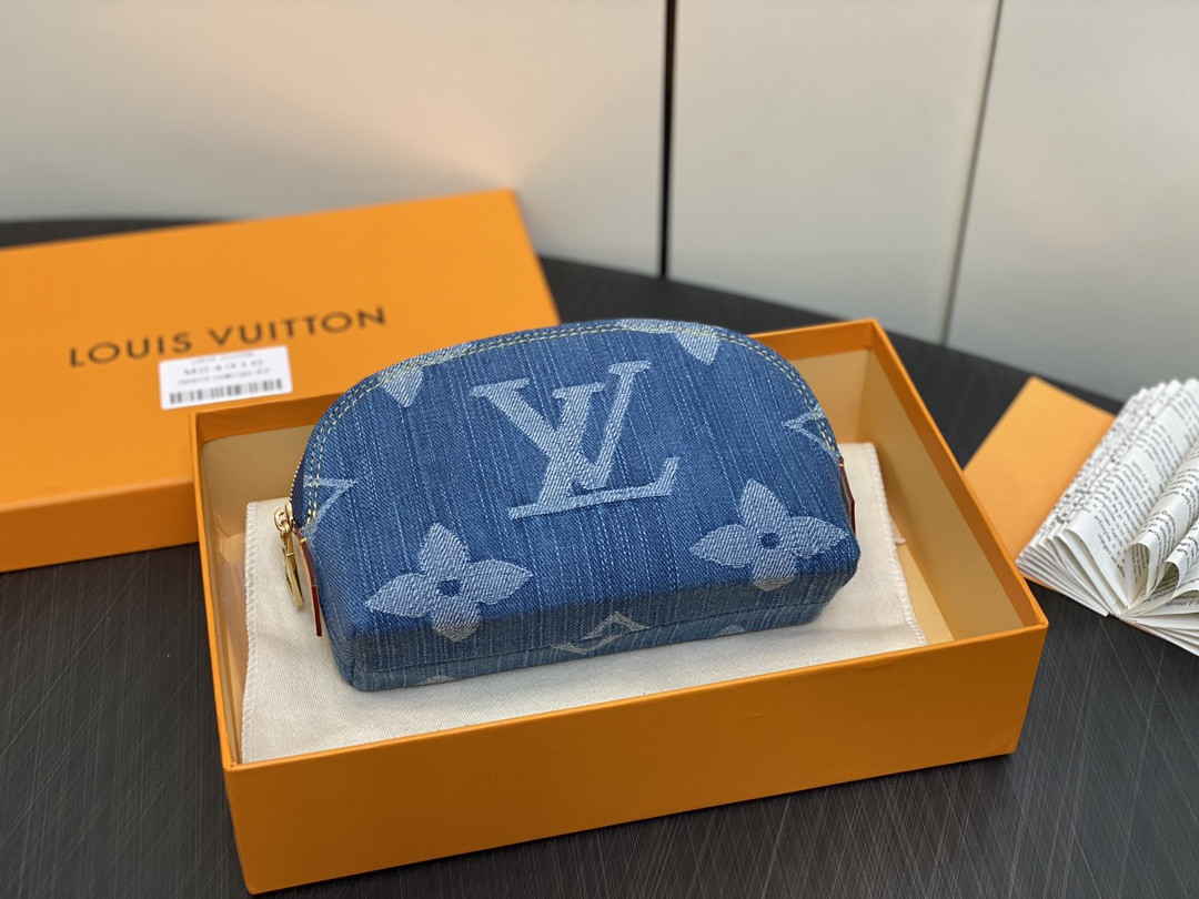 LV M24316 Pochette Cosmétique PM 19 x 12 x 6 cm