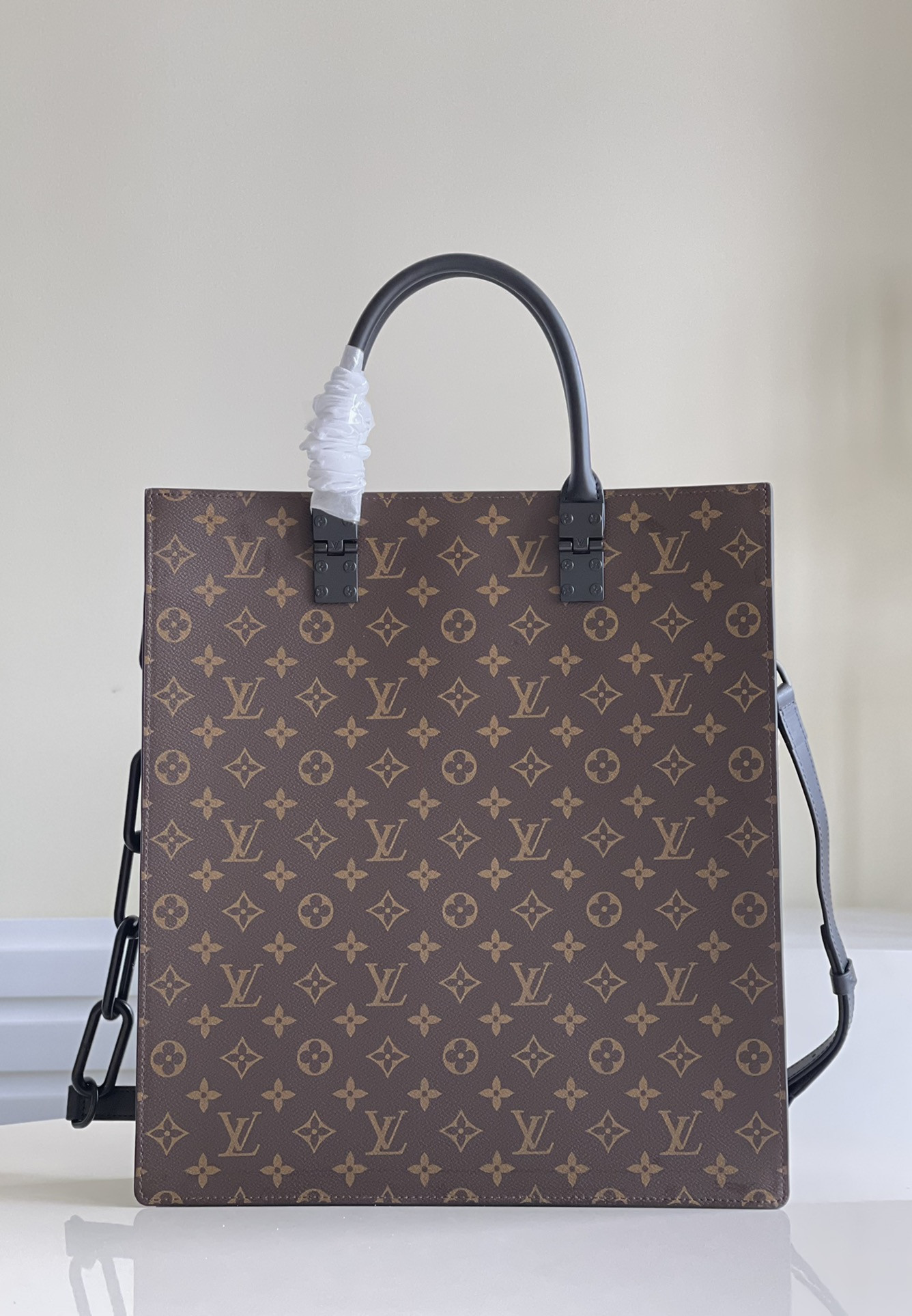 LV Virgil Abloh M44475 36 x 36 x 9 cm