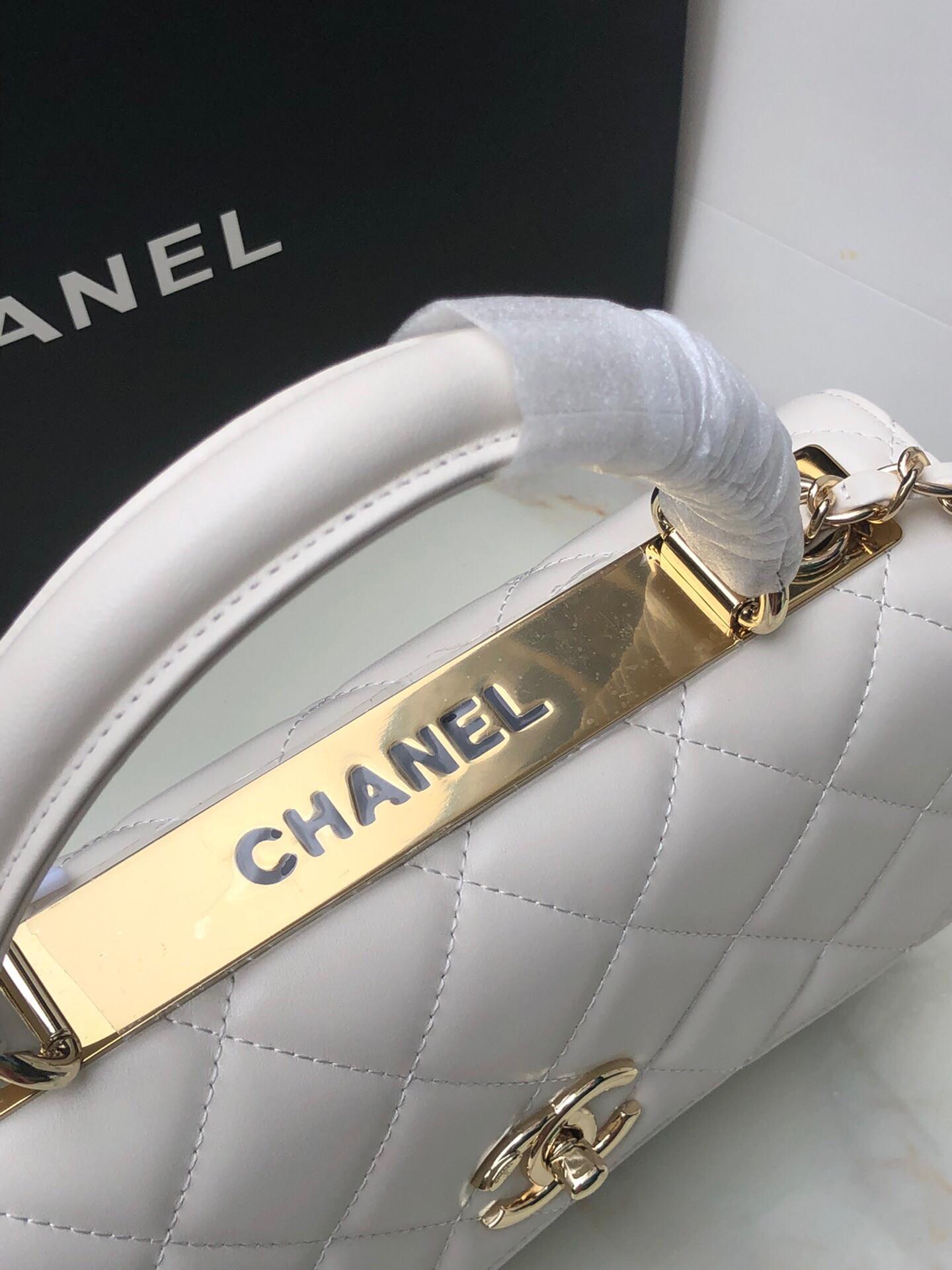 Ch**el FLAP BAG WITH TOP HANDLE 6.6 × 9.8 × 4.7 in