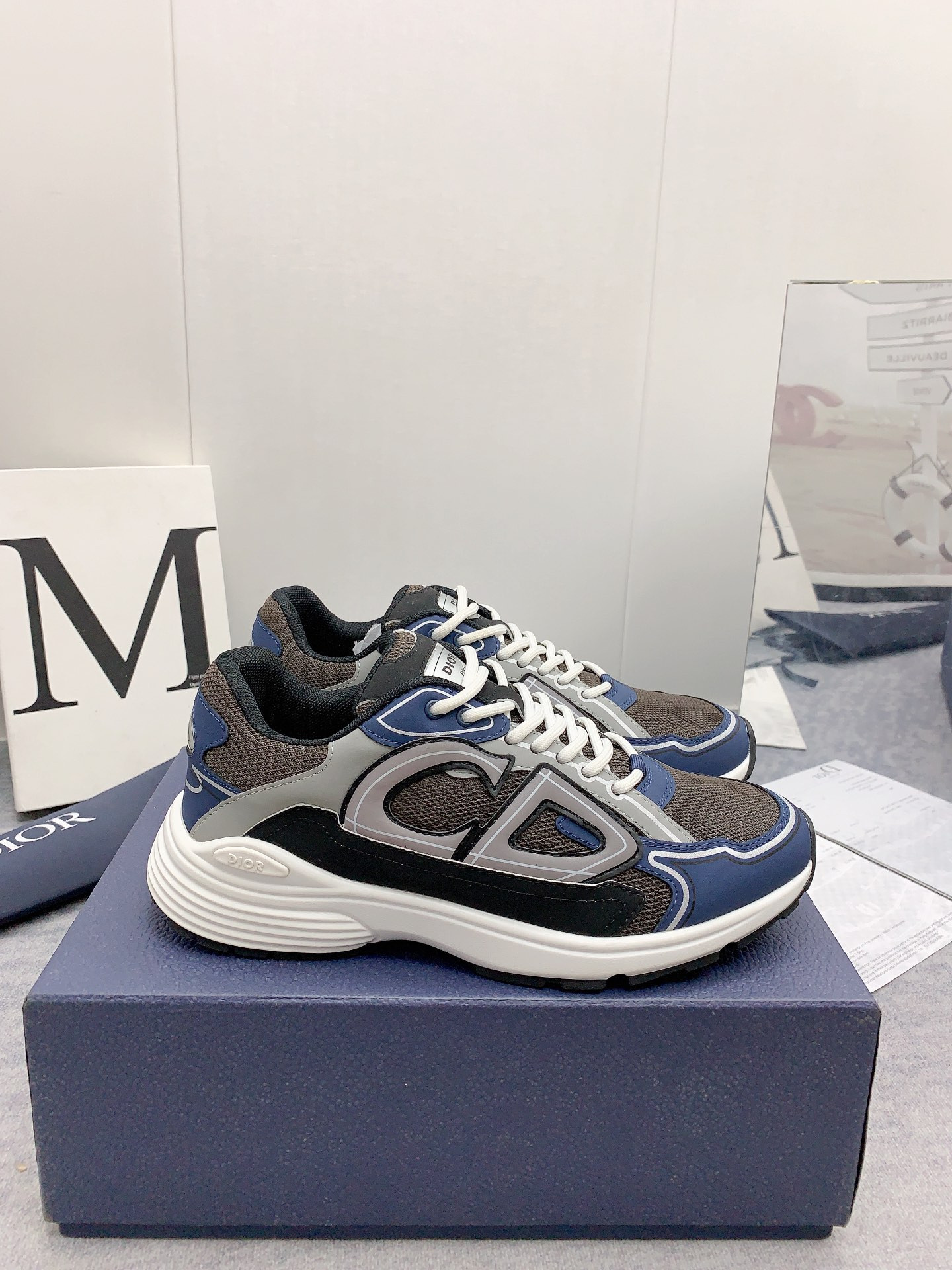 UA D10r B30 Sneaker Anthracite Gray Mesh and Black Blue and D10r Gray Technical Fabric