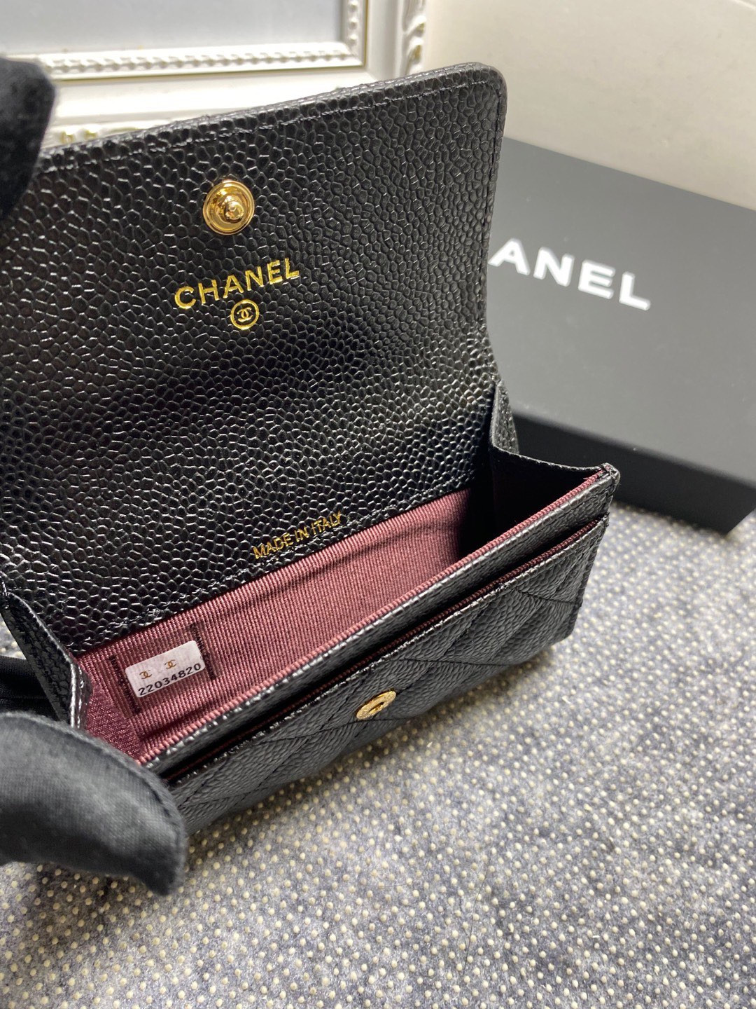Ch**el card holder 11.3 x 7.5 x 2.5 cm