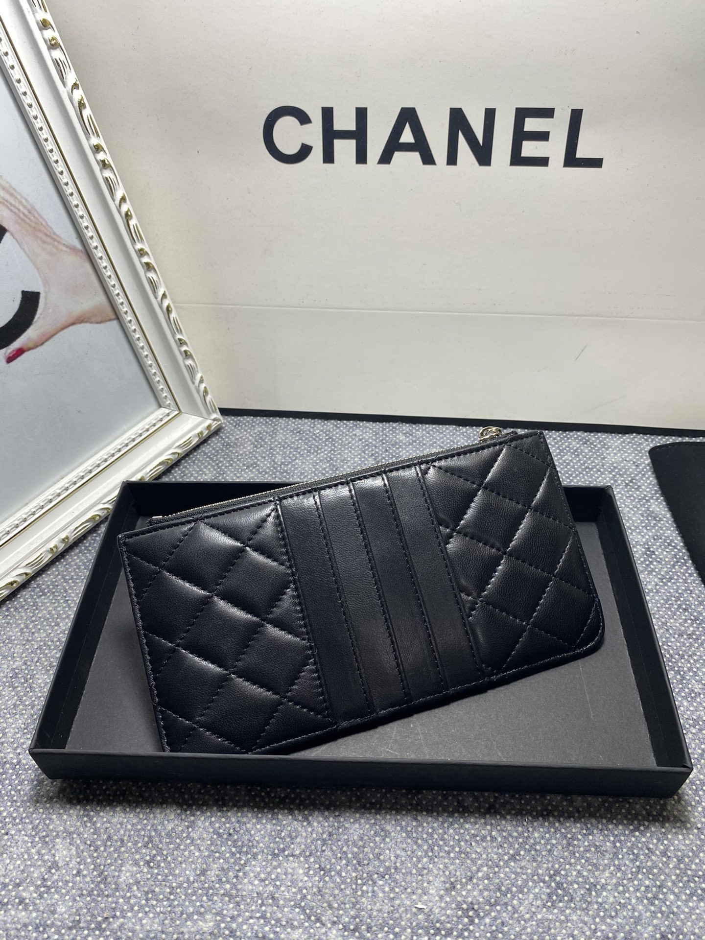 Ch**el LONG ZIPPED WALLET 19-11cm