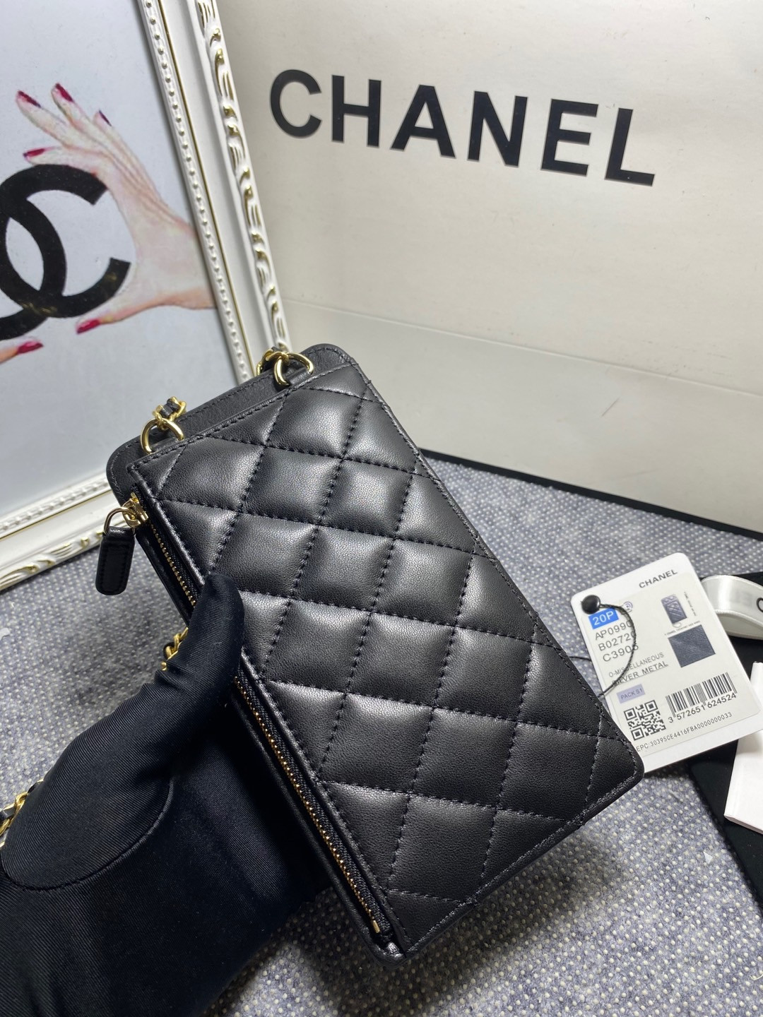 Ch**el LONG ZIPPED WALLET 19-11cm