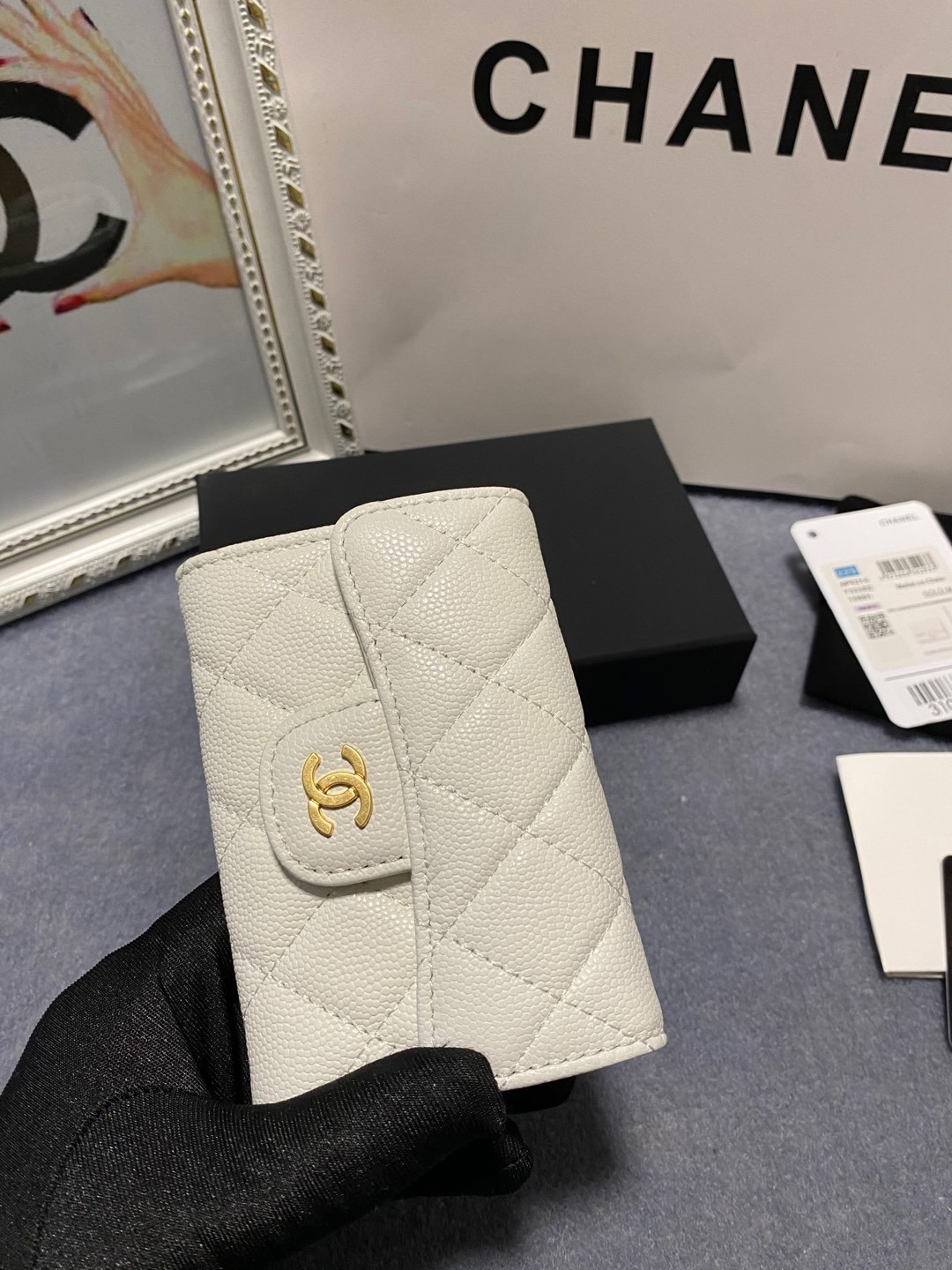 Ch**el card holder 11.3 x 7.5 x 2.5 cm