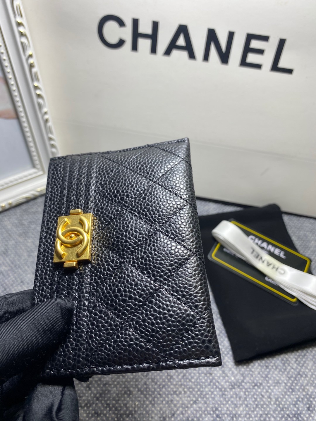 Ch**el card holder 10cm