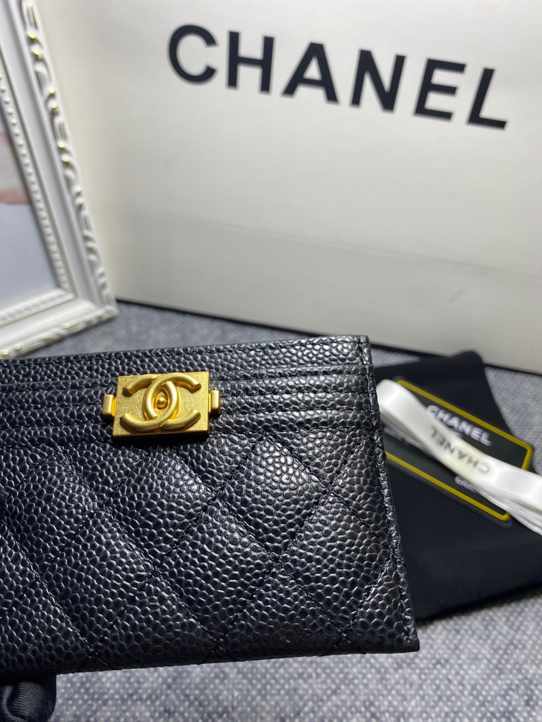 Ch**el card holder 10cm