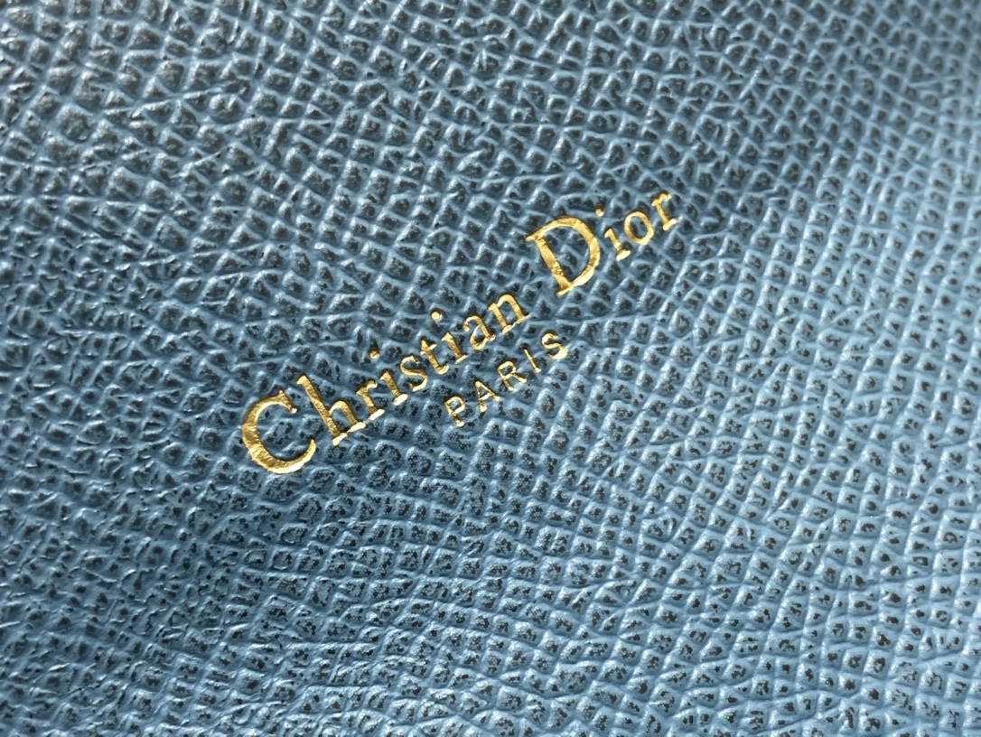 D10r CARD HOLDER 12-10-5CM