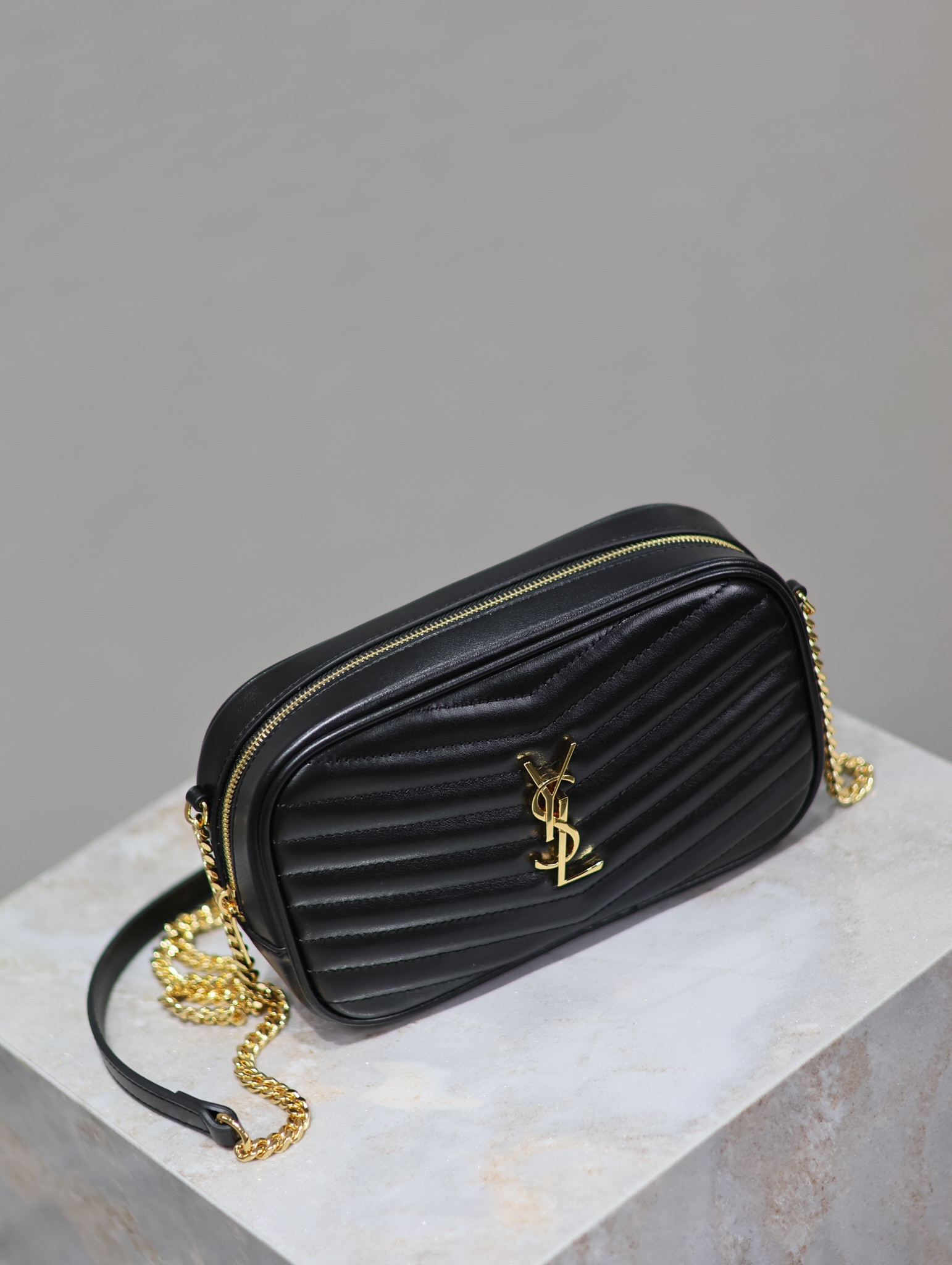 Y51 MINI LOU IN QUILTED LEATHER 7.5 X 4.1 X 2 INCHES