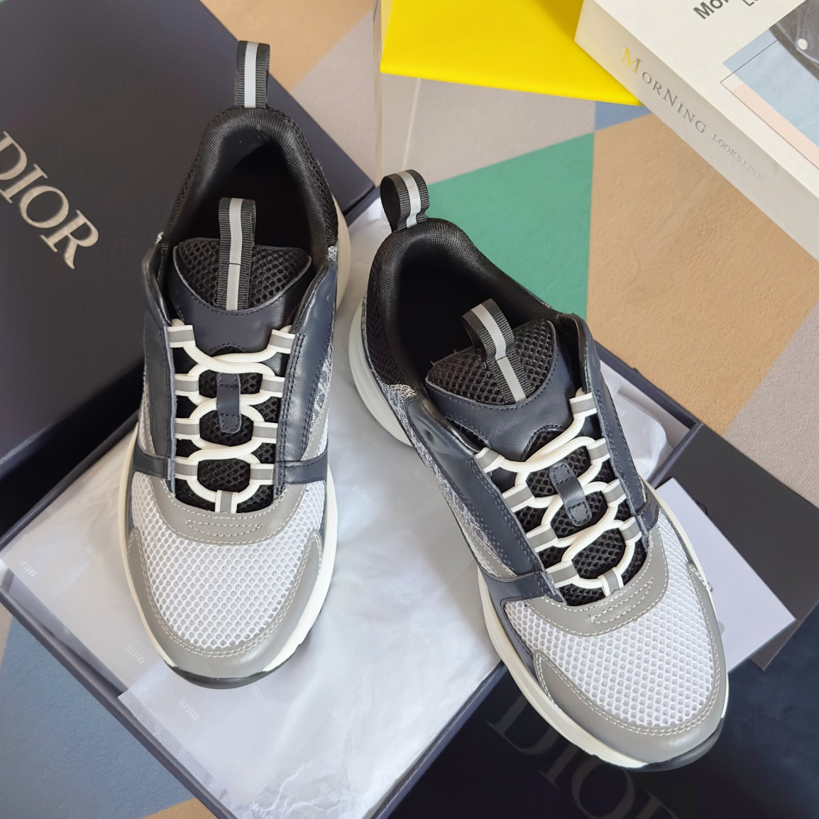 UA D10r B22 gray Sneaker