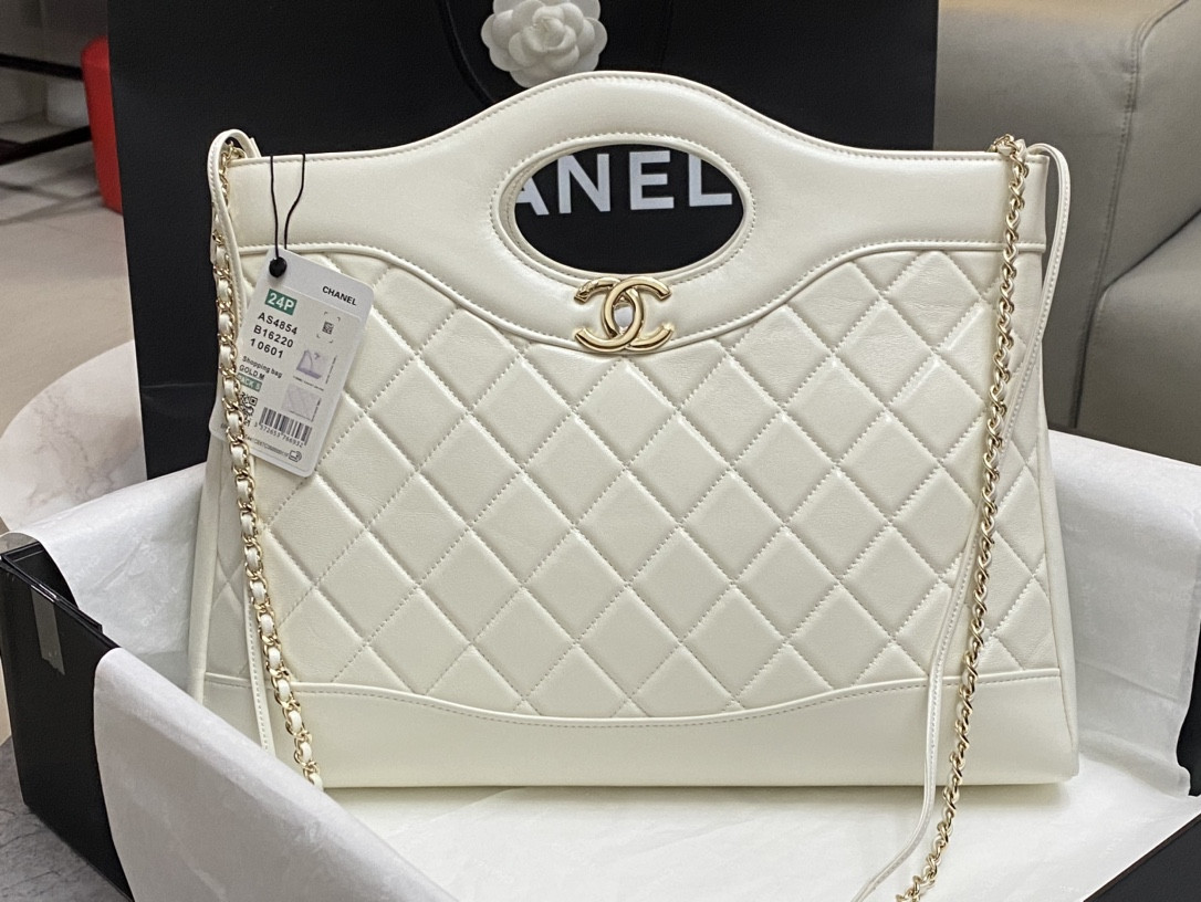 Ch**el  SHOPPING BAG Shiny Lambskin & Gold-Tone Metal 35x39x8cm
