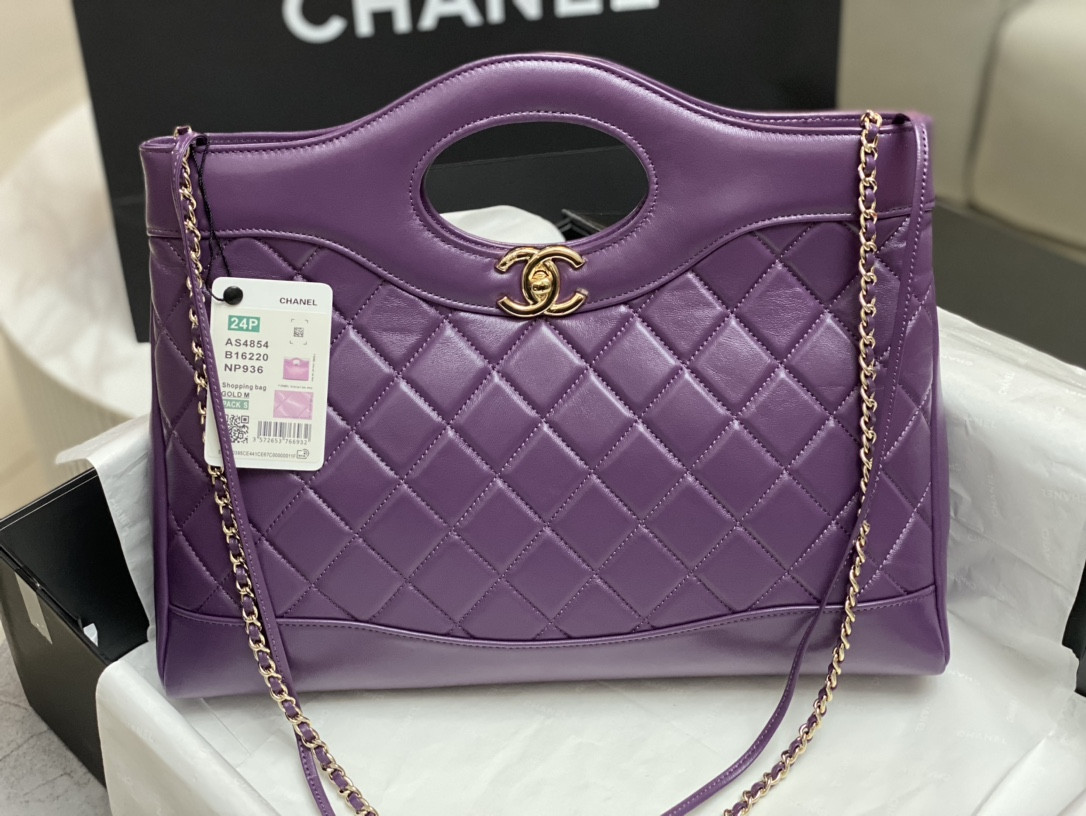 Ch**el  SHOPPING BAG Shiny Lambskin & Gold-Tone Metal 35x39x8cm