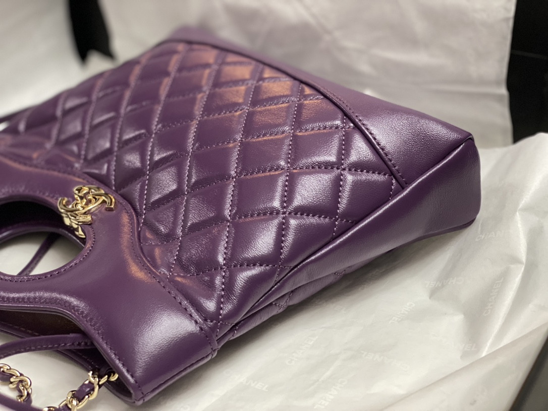 Ch**el MINI SHOPPING BAG Shiny Lambskin & Gold-Tone Metal 22x23x5.5cm