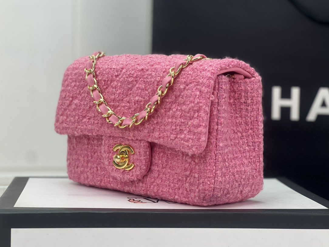 Ch**el MINI CLASSIC 11.12 HANDBAG Tweed & Gold-Tone Metal 4.7 × 7.8 × 2.3 in