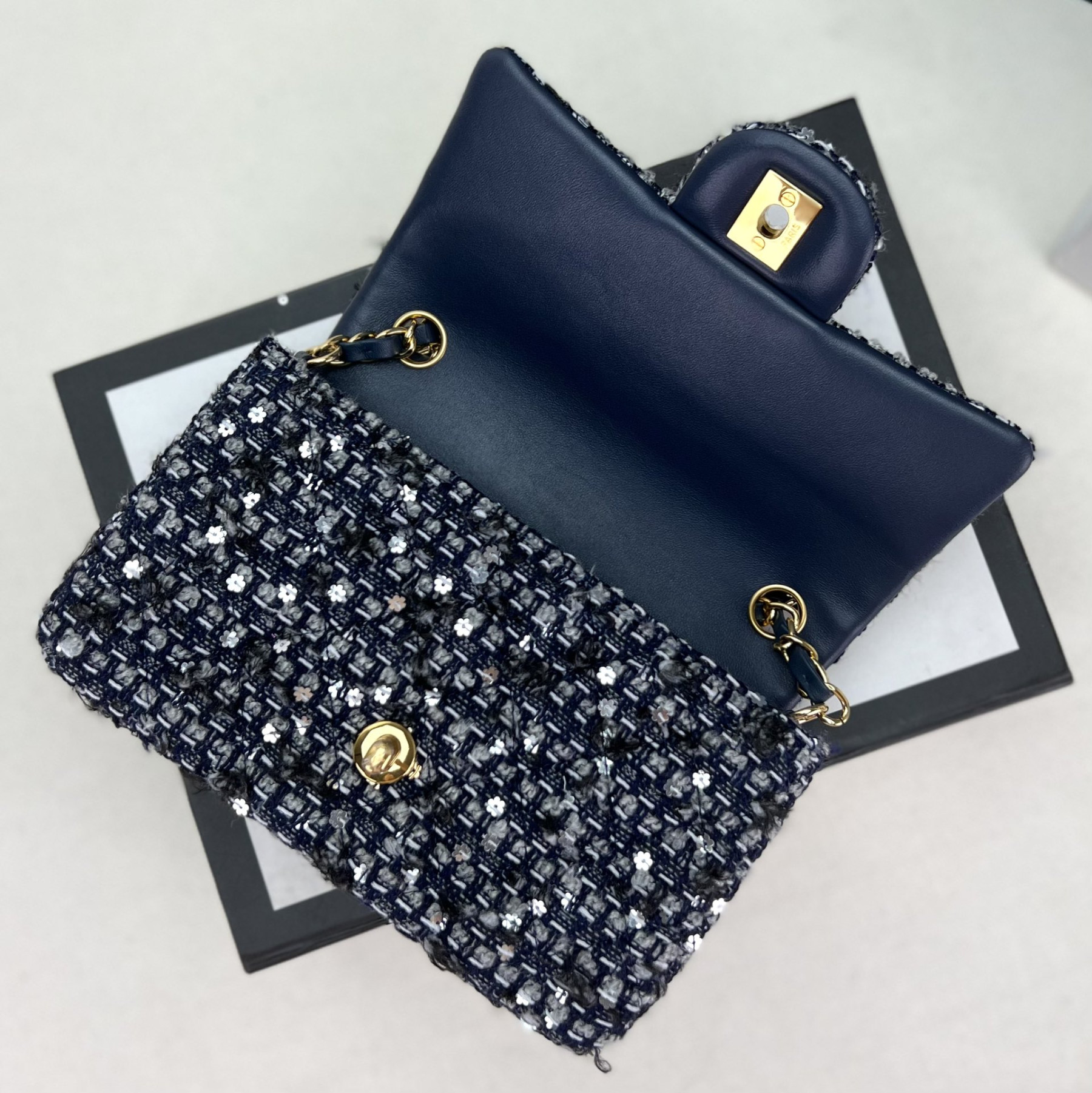 Ch**el MINI CLASSIC 11.12 HANDBAG Tweed & Gold-Tone Metal 4.7 × 7.8 × 2.3 in