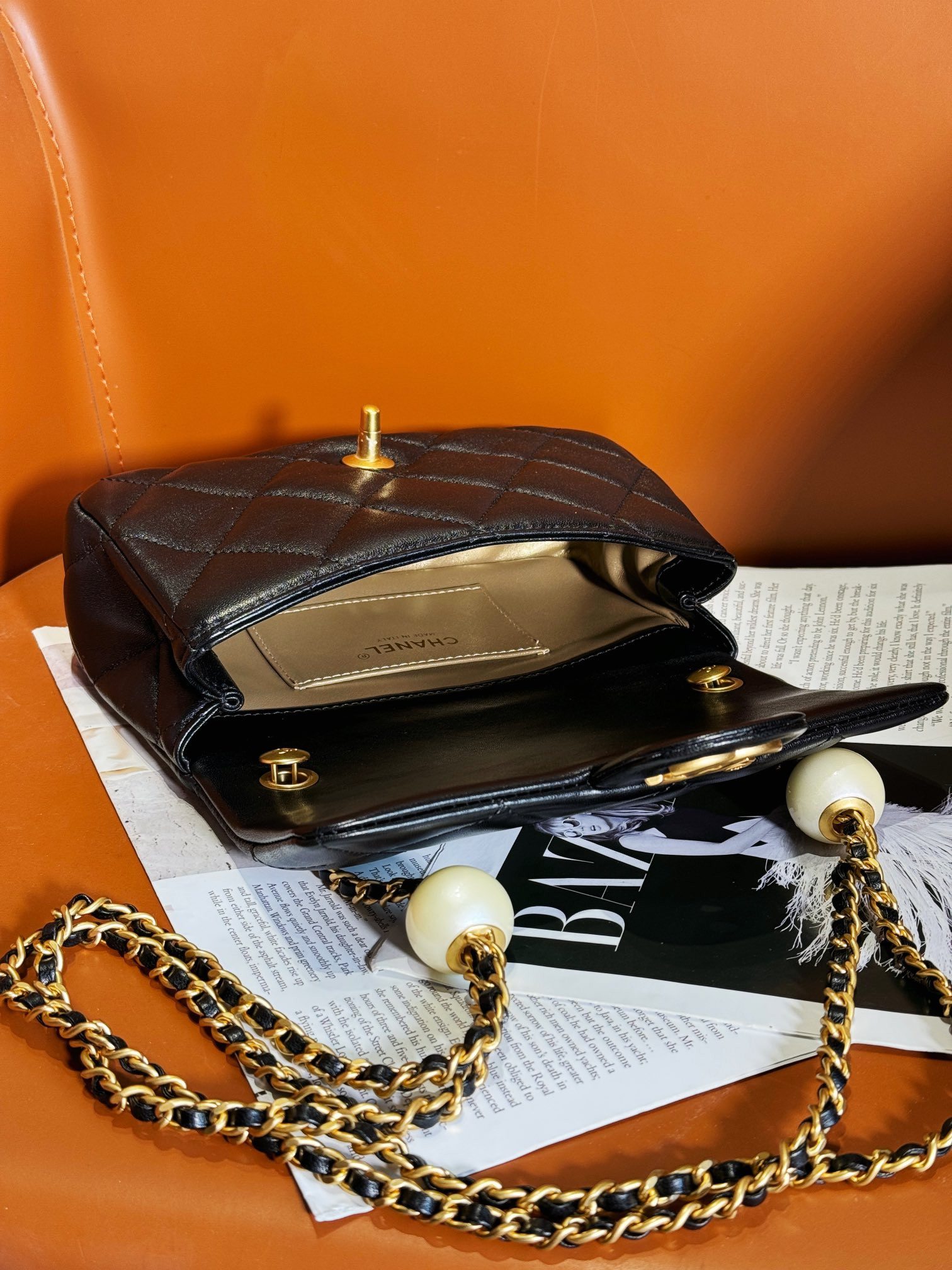 Ch**el CLASSIC HANDBAG Pearl Chain 13x20.5x6.5cm
