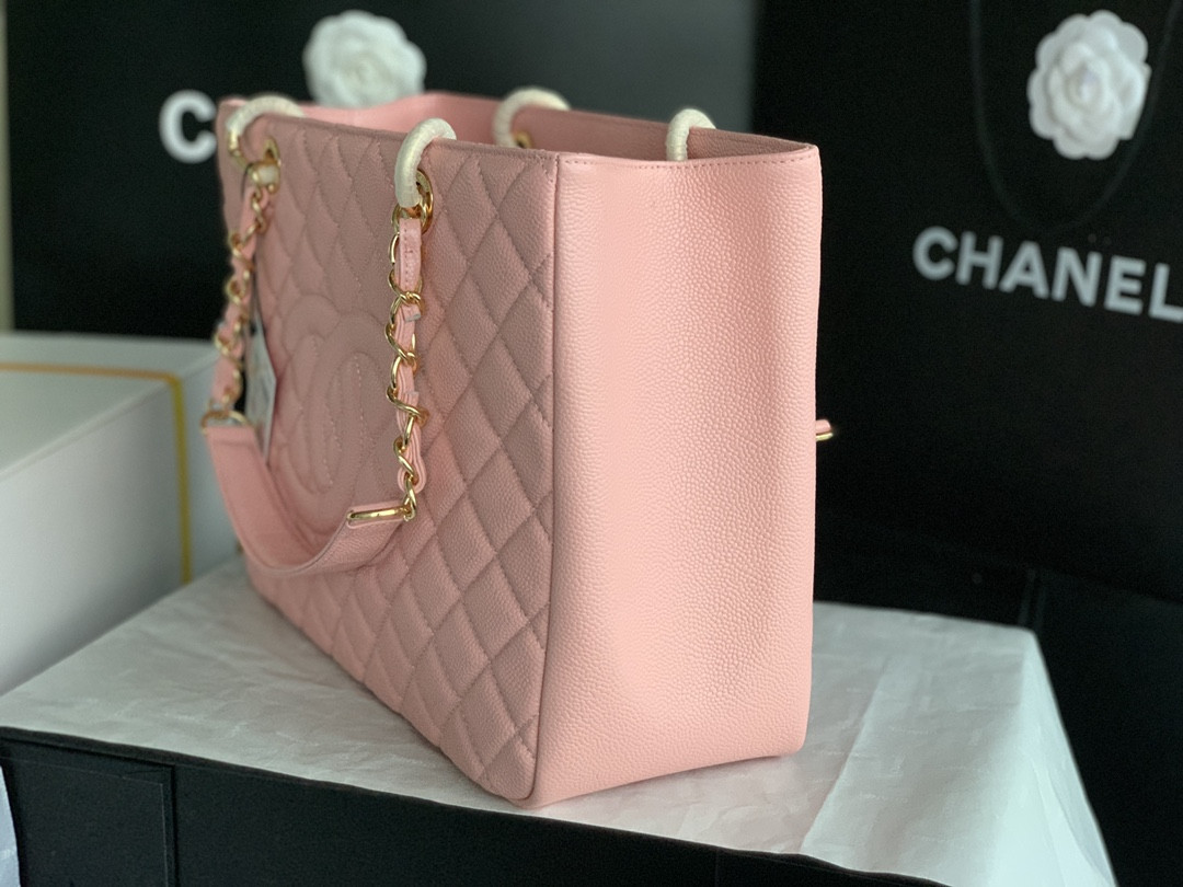 Ch**el GST CAVIAR LEATHER HARDWARE 24X33X13CM