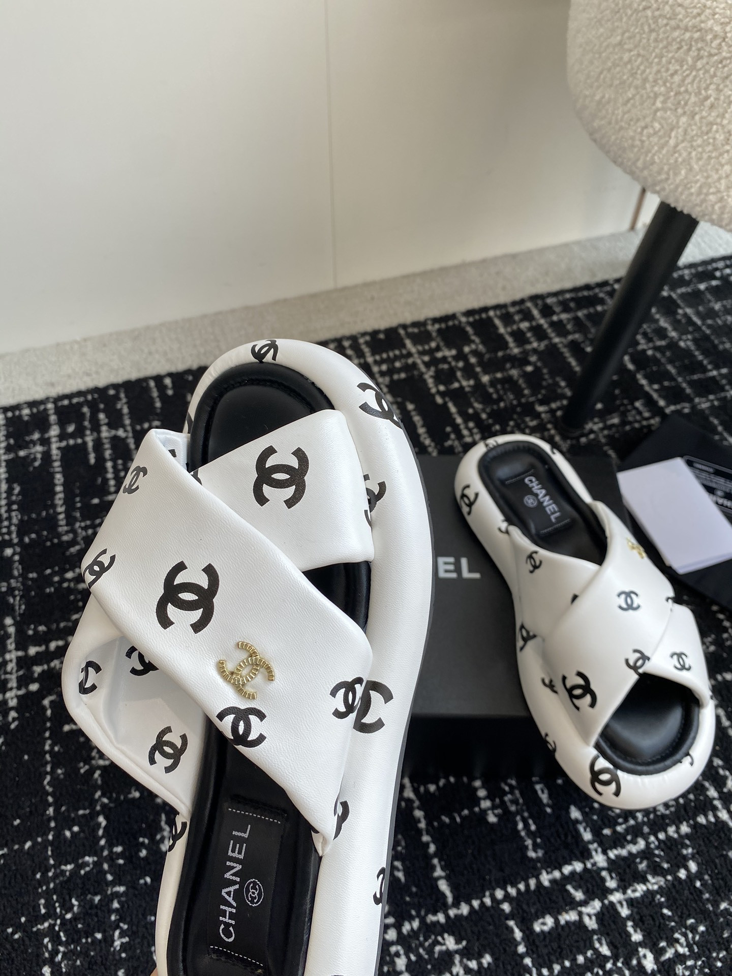 UA Ch**el SLIPPERS