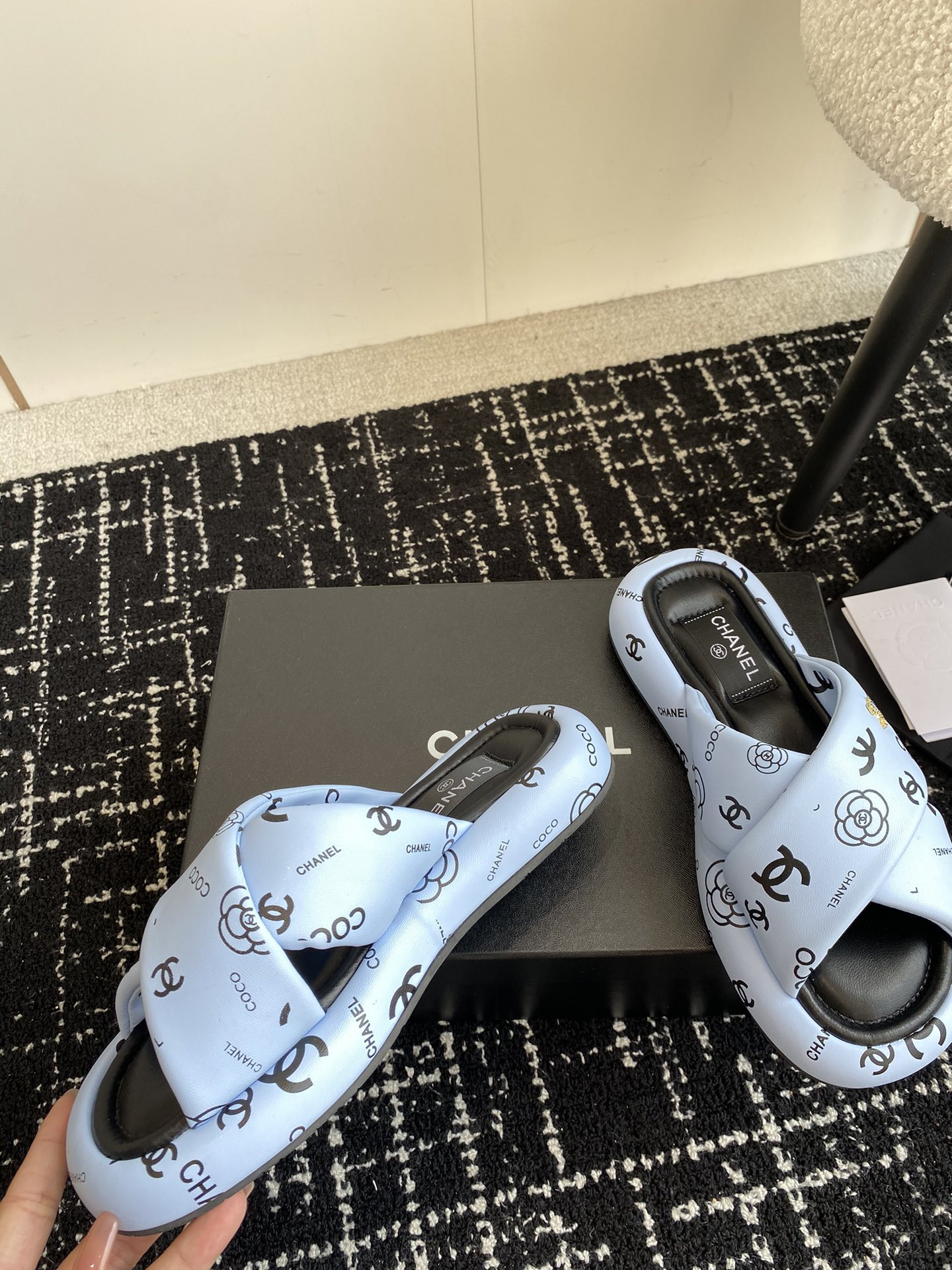 UA Ch**el SLIPPERS