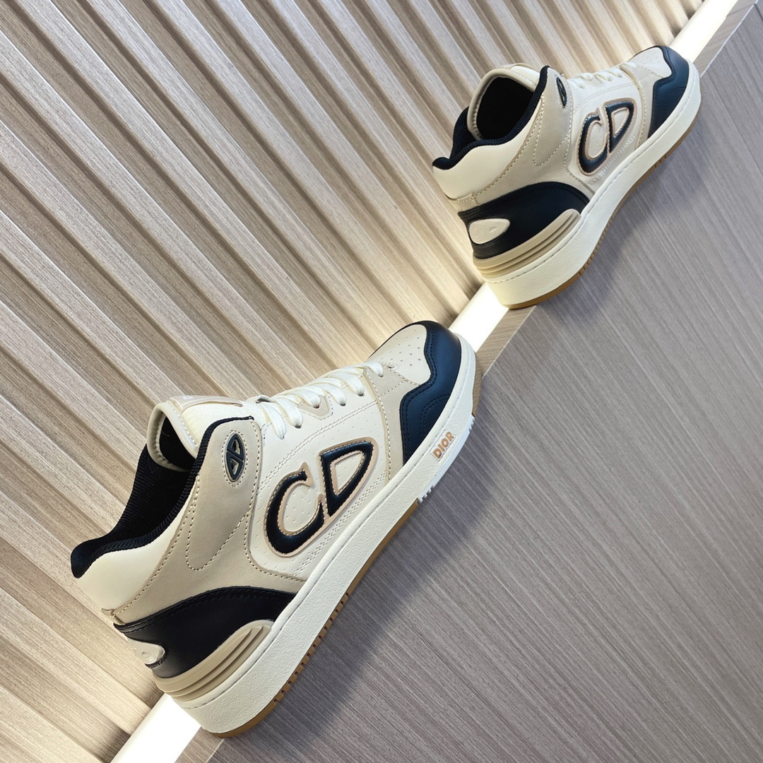 UA D10r B57 Mid-Top Sneaker
