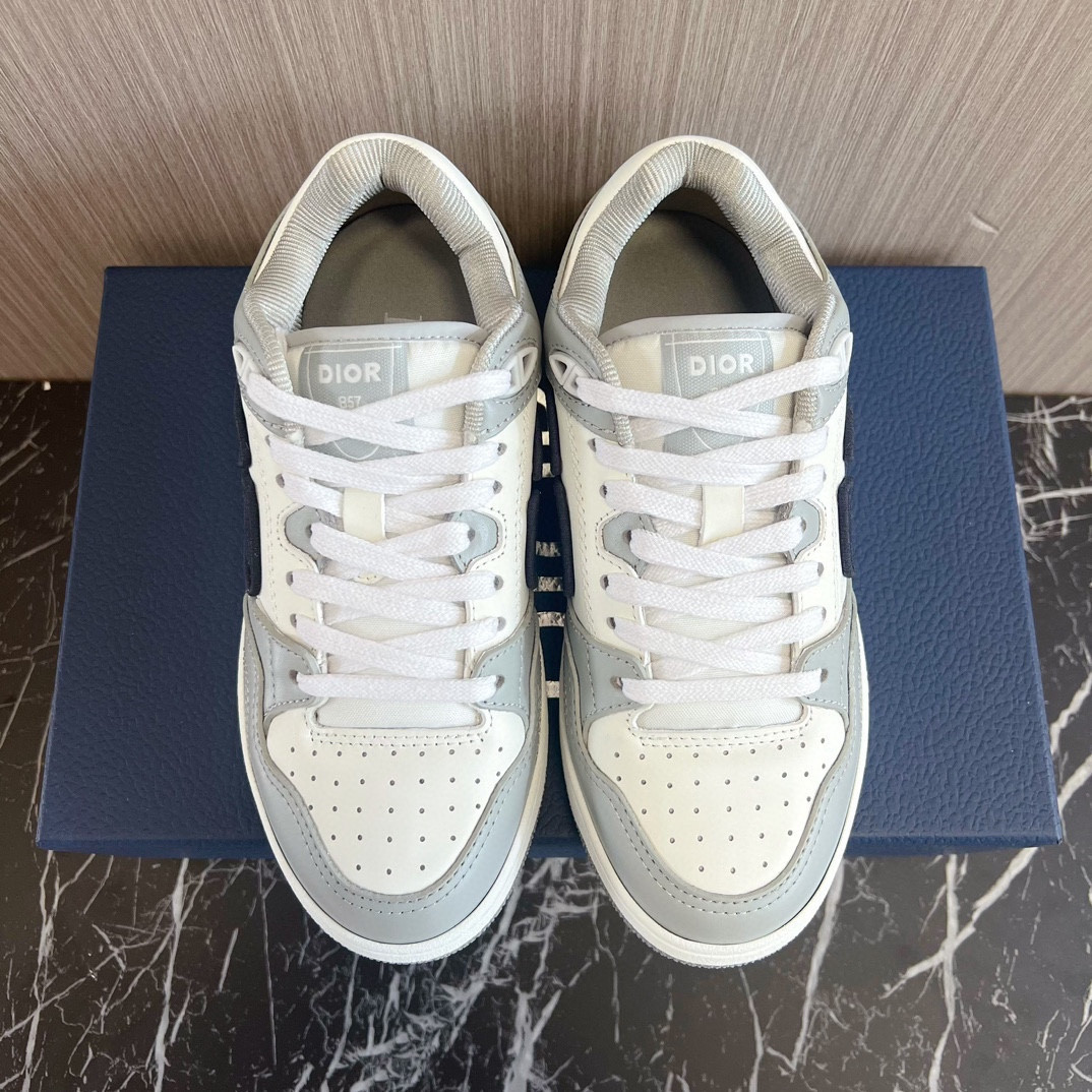 UA D10r B57 Low-Top Sneaker  Gray and White