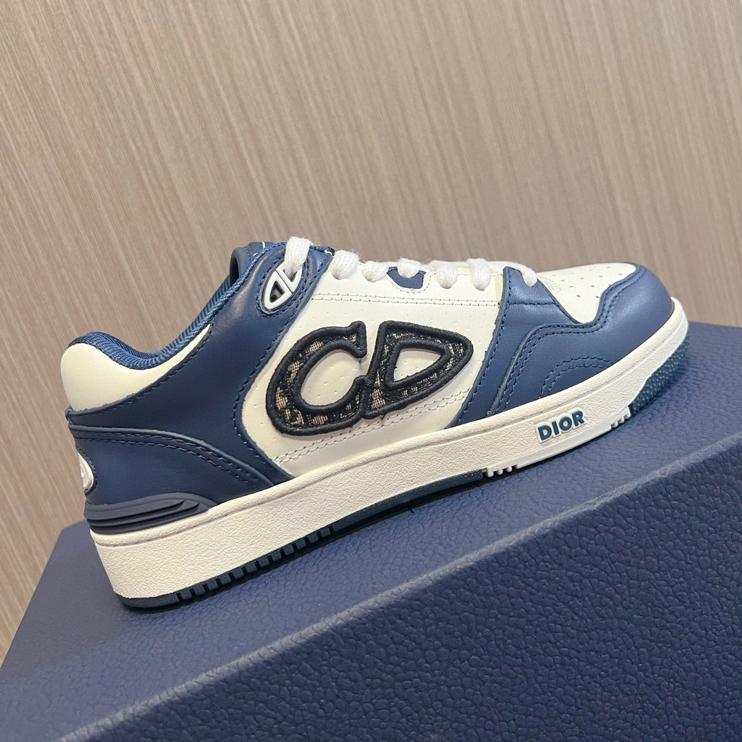 UA D10r B57 Low-Top Sneaker Navy Blue and White