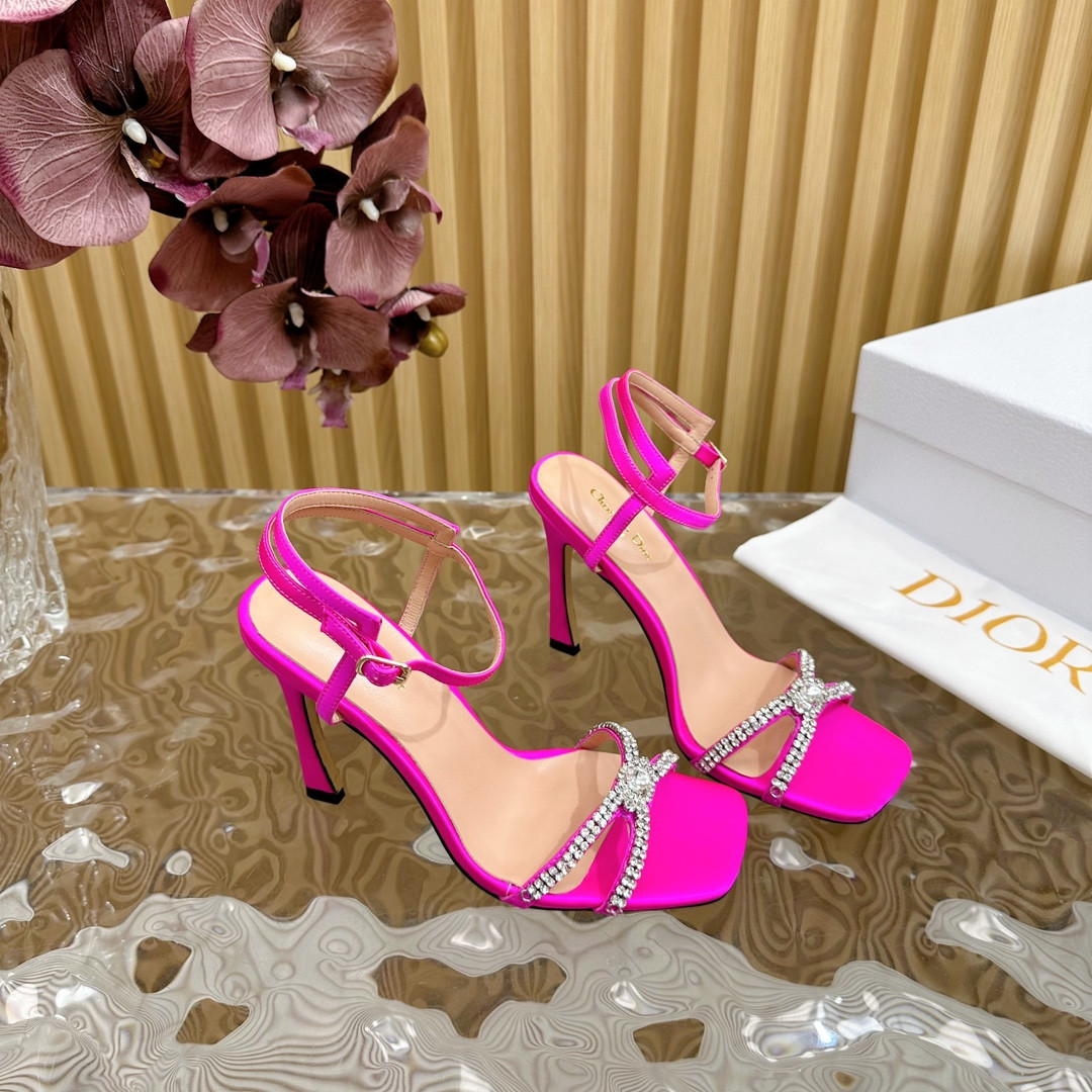 UA D10r Slingback Pump