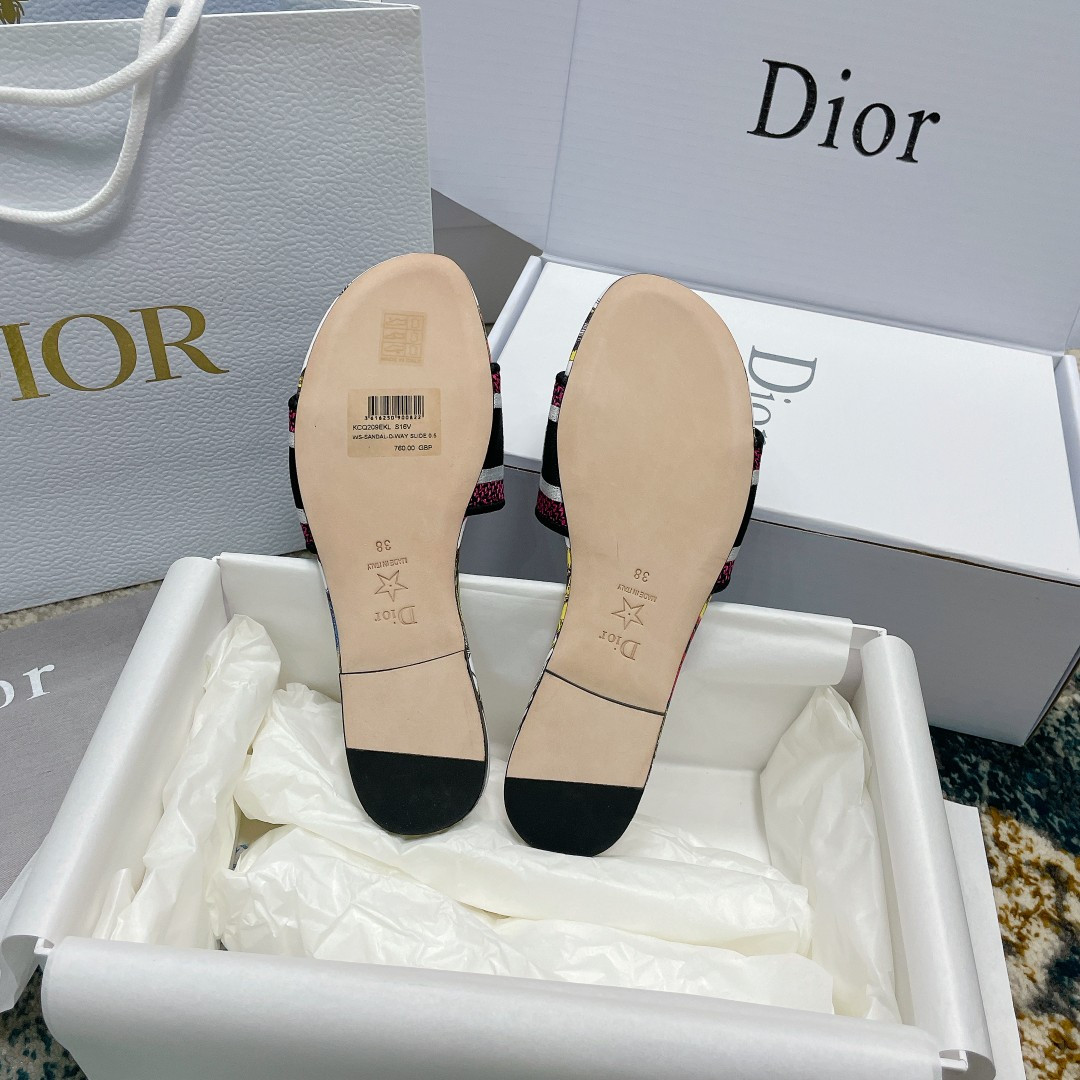 UA D10r Dway Slide