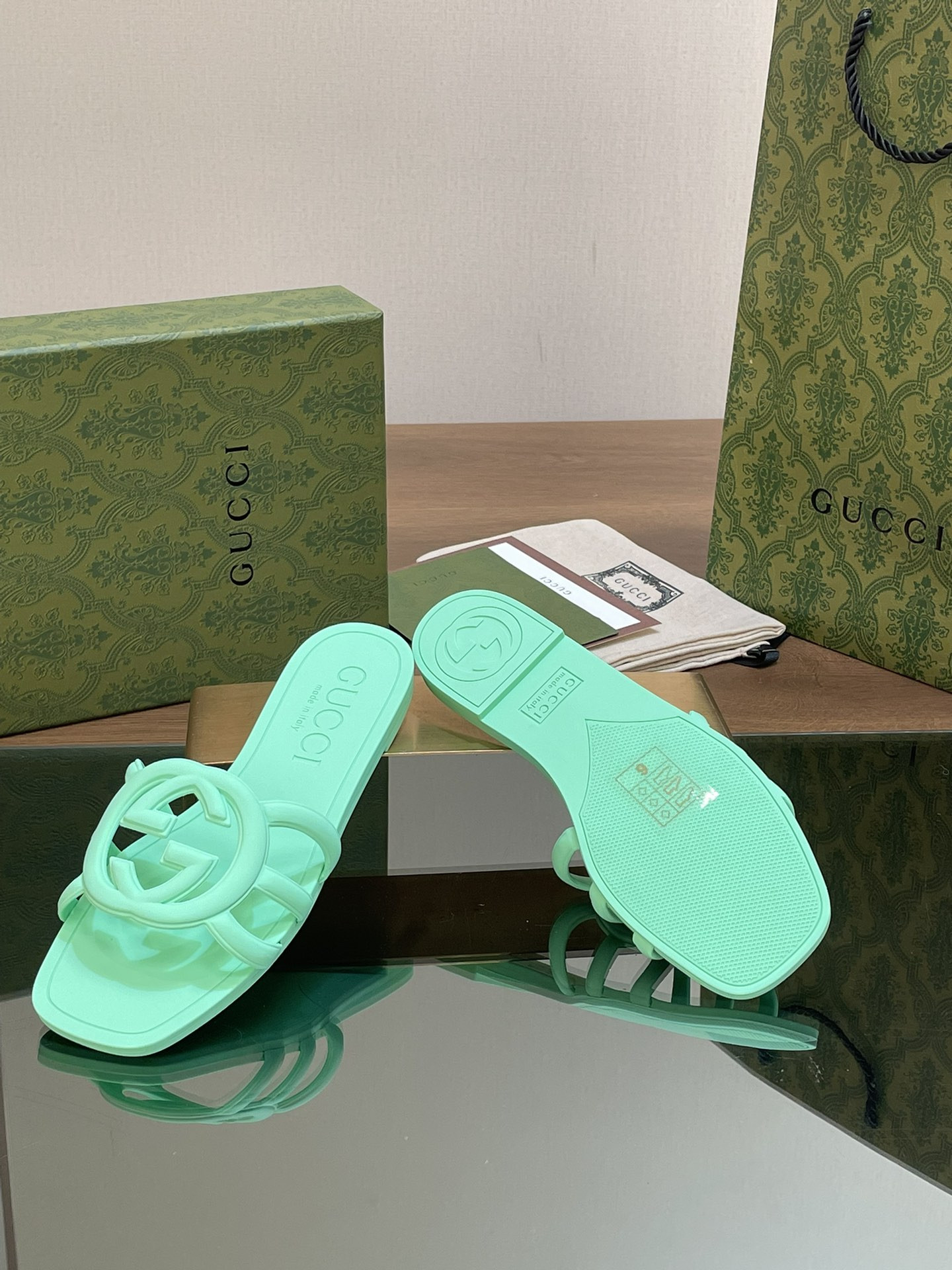 UA Gvc*1 INTERLOCKING G SLIDE SANDAL Pale Green