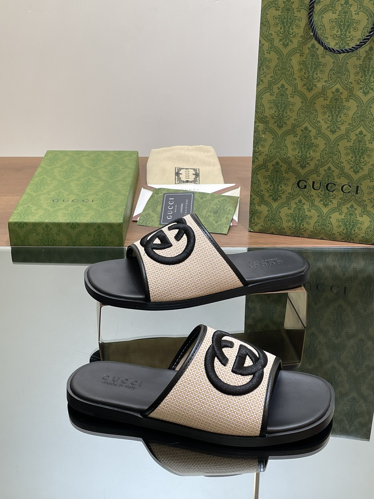 UA Gvc*1 INTERLOCKING G SLIDE SANDAL