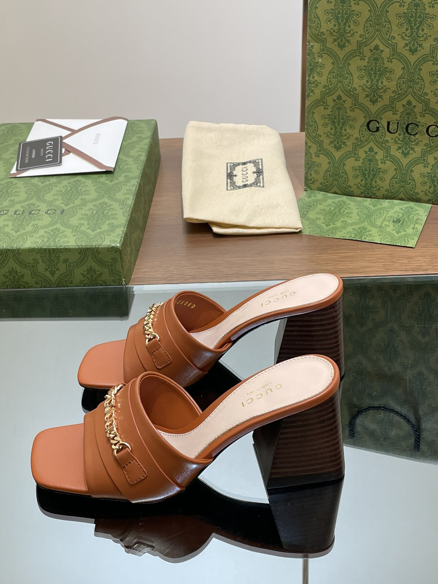 UA Gvc*1 SIGNORIA SLIDE SANDAL