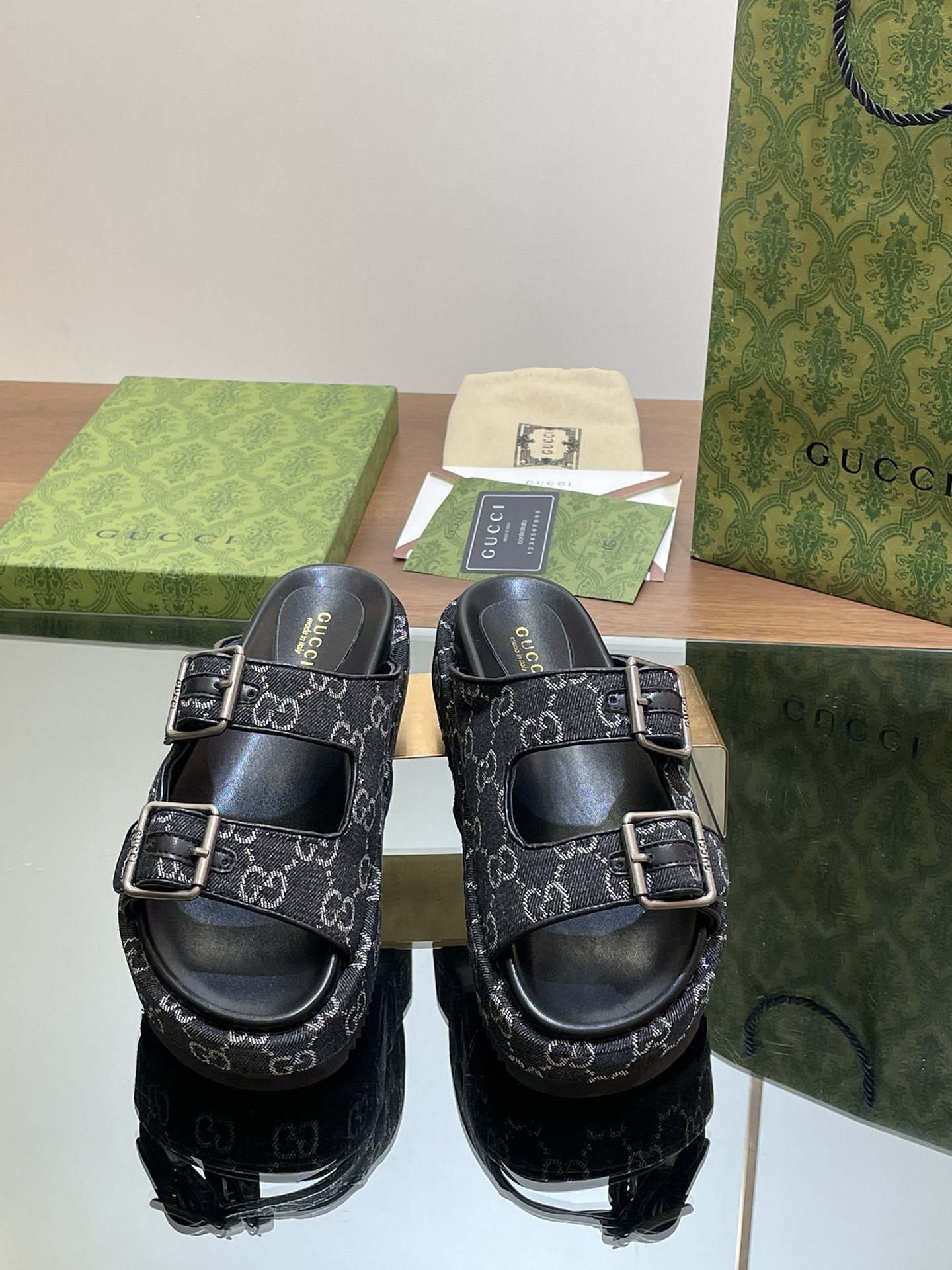 UA Gvc*1 SANDAL WITH DOUBLE G