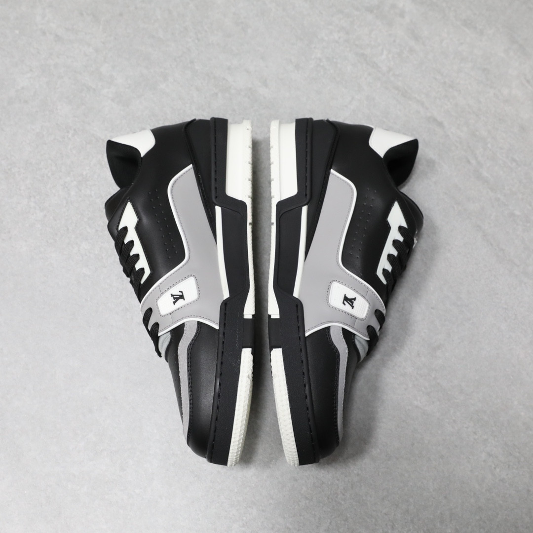 UA LV Trainer Sneaker