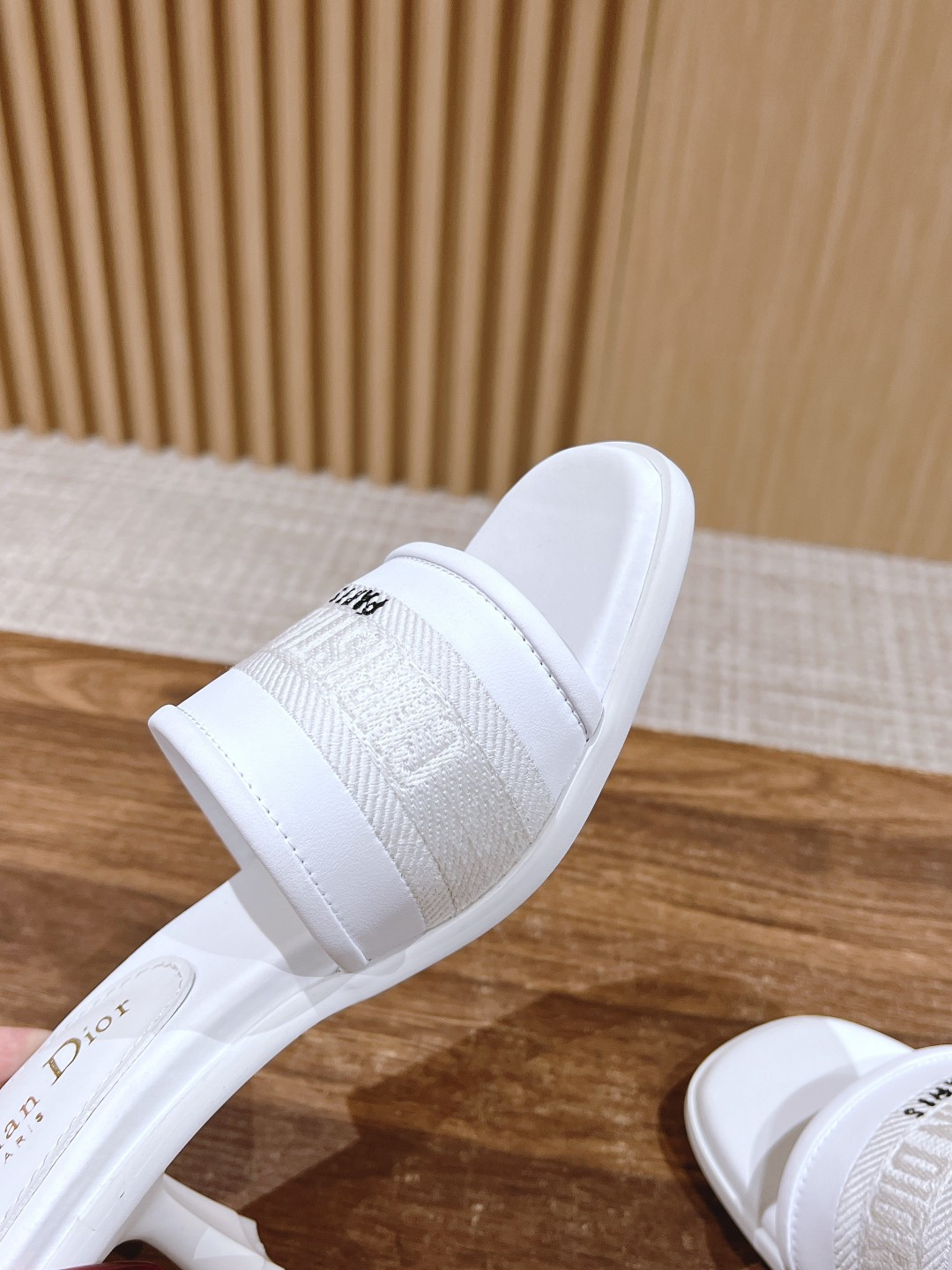 D10r Dway Heeled Slide