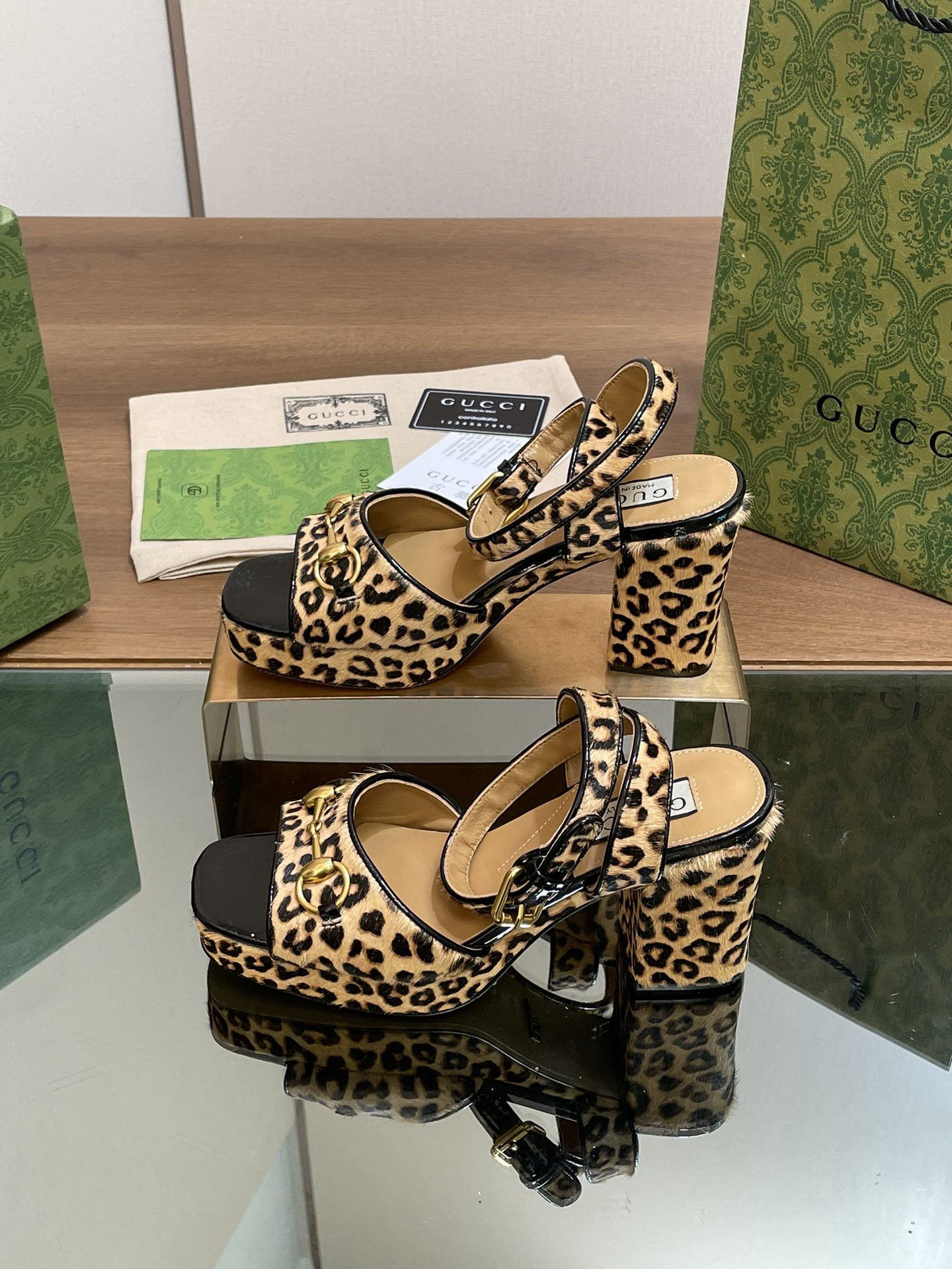 UA Gvc*1 HORSEBIT PLATFORM SANDAL