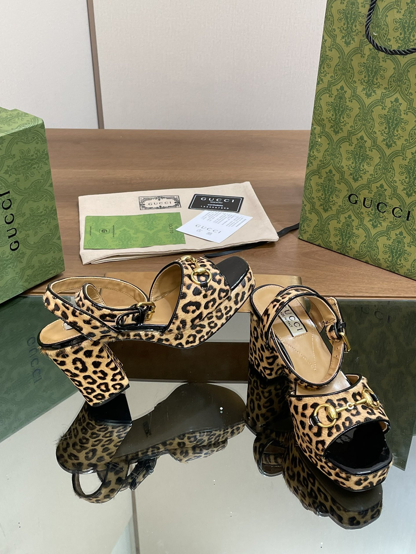 UA Gvc*1 HORSEBIT PLATFORM SANDAL